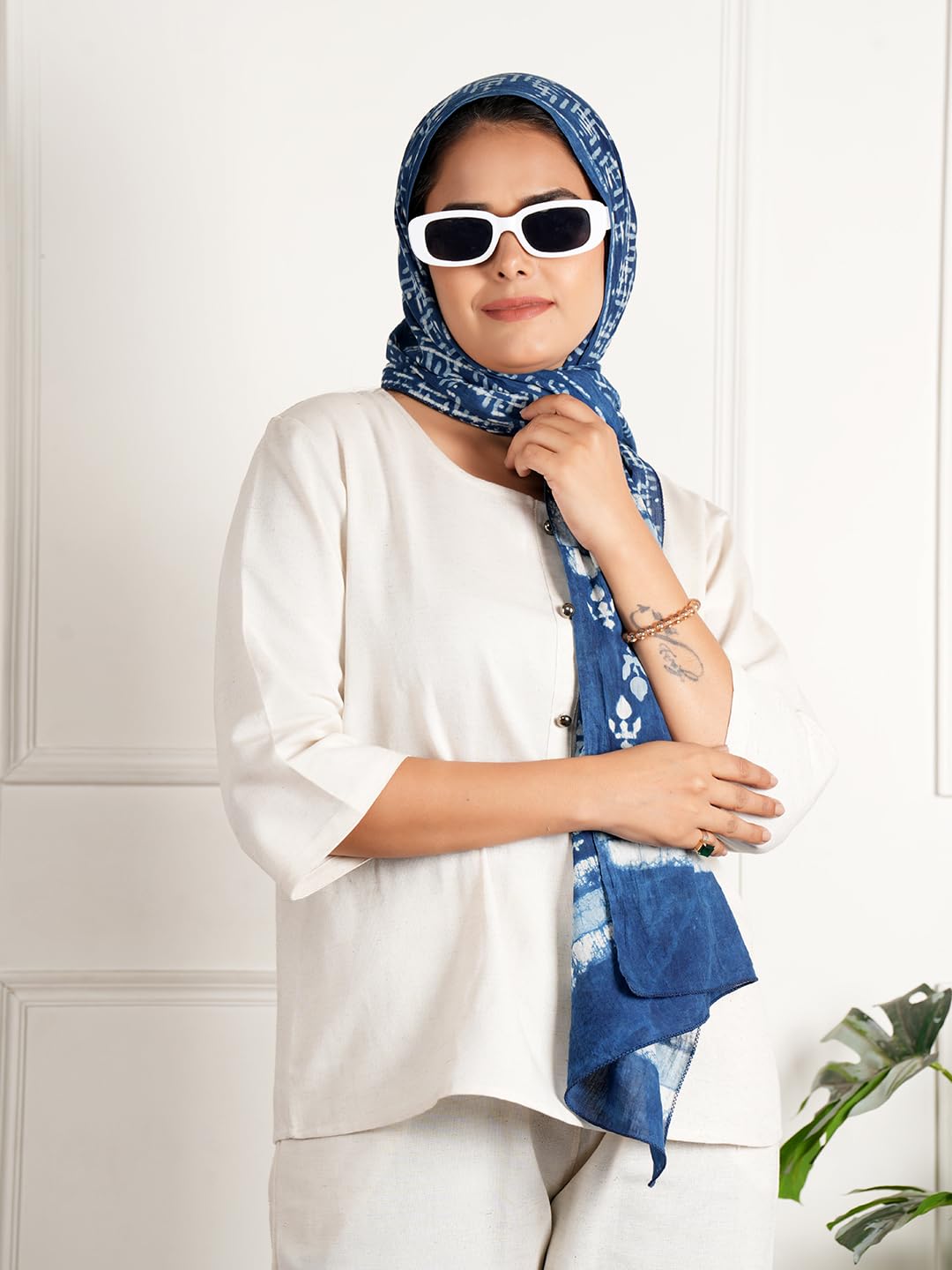 STYLE SHOES Blue Women's Stylish Floral Printed Cotton Scarf/Scarves/Stole For Summers