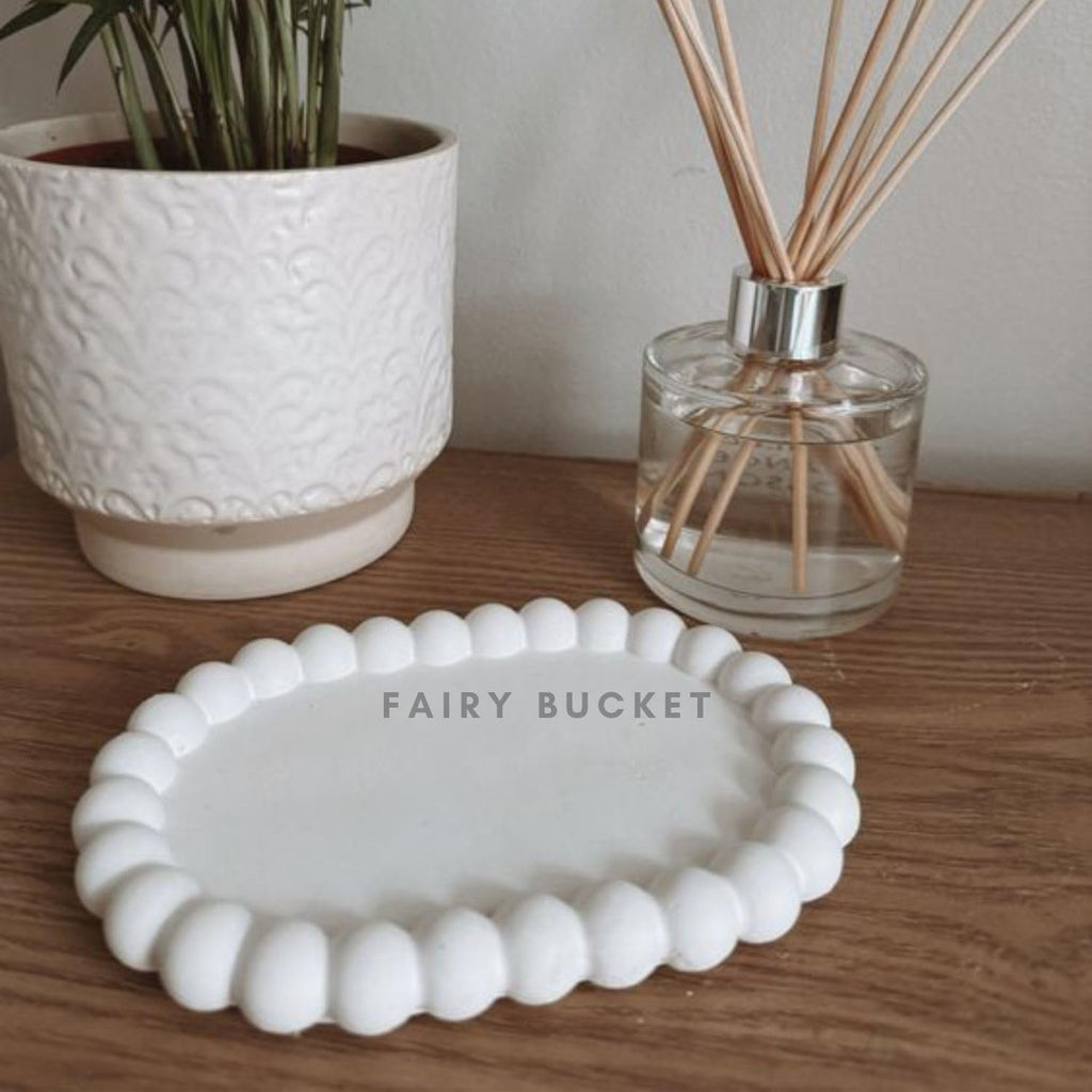 FAIRY BUCKET ™ Aesthetic Handmade Concrete Jewelry Tray Trinket Dish, Decorative Oval Vanity Key Tray for Women, Ring Holder Dish, Cute White Jewelry Plate Bowl Room Decor Aesthetic (Oval)