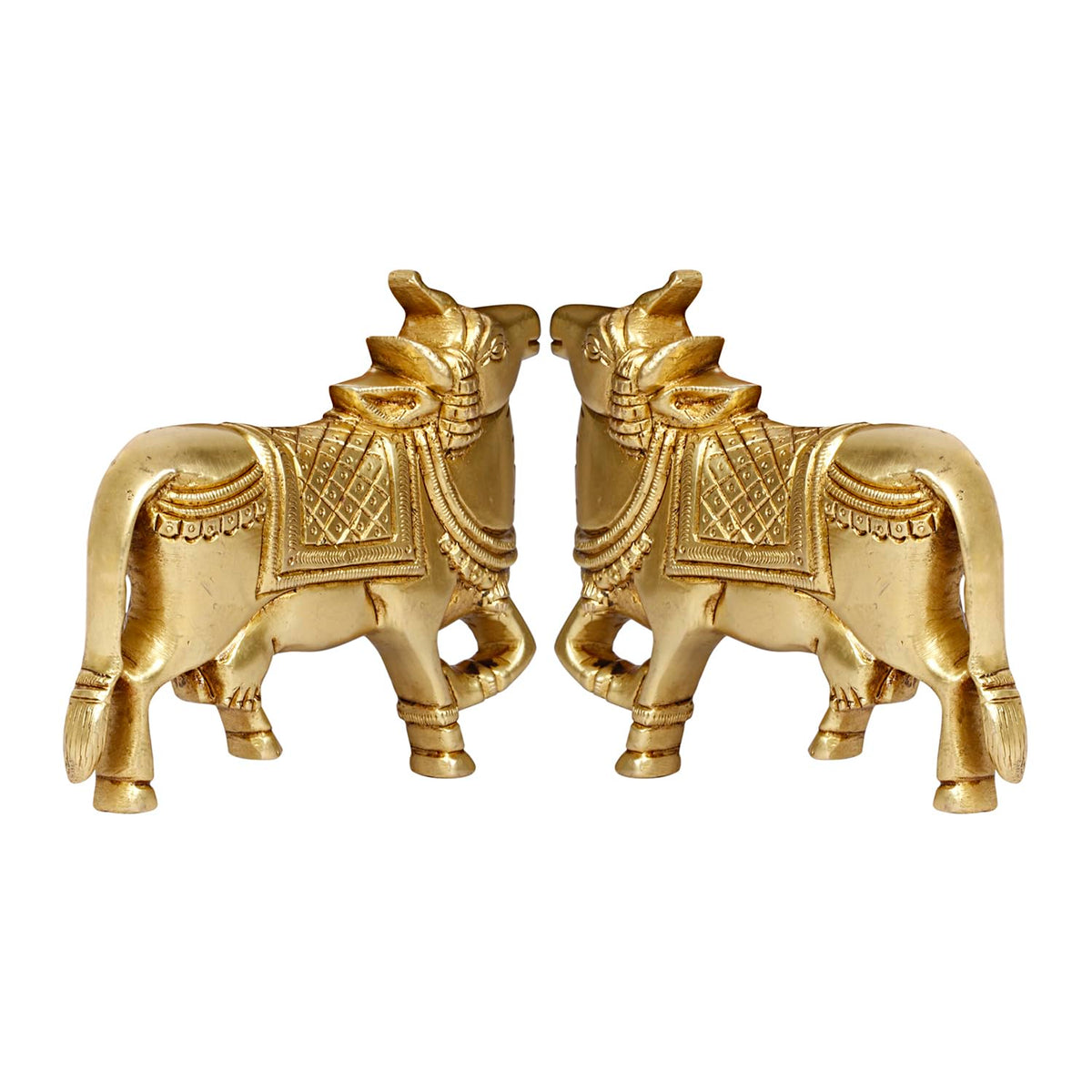 ARTVARKO Brass Kamdhenu Cow Pair Wall Hanging Vastu Gau MATA Idol, Vastu Nandi Pooja Figurine Sculpture Gold Color 5 Inches