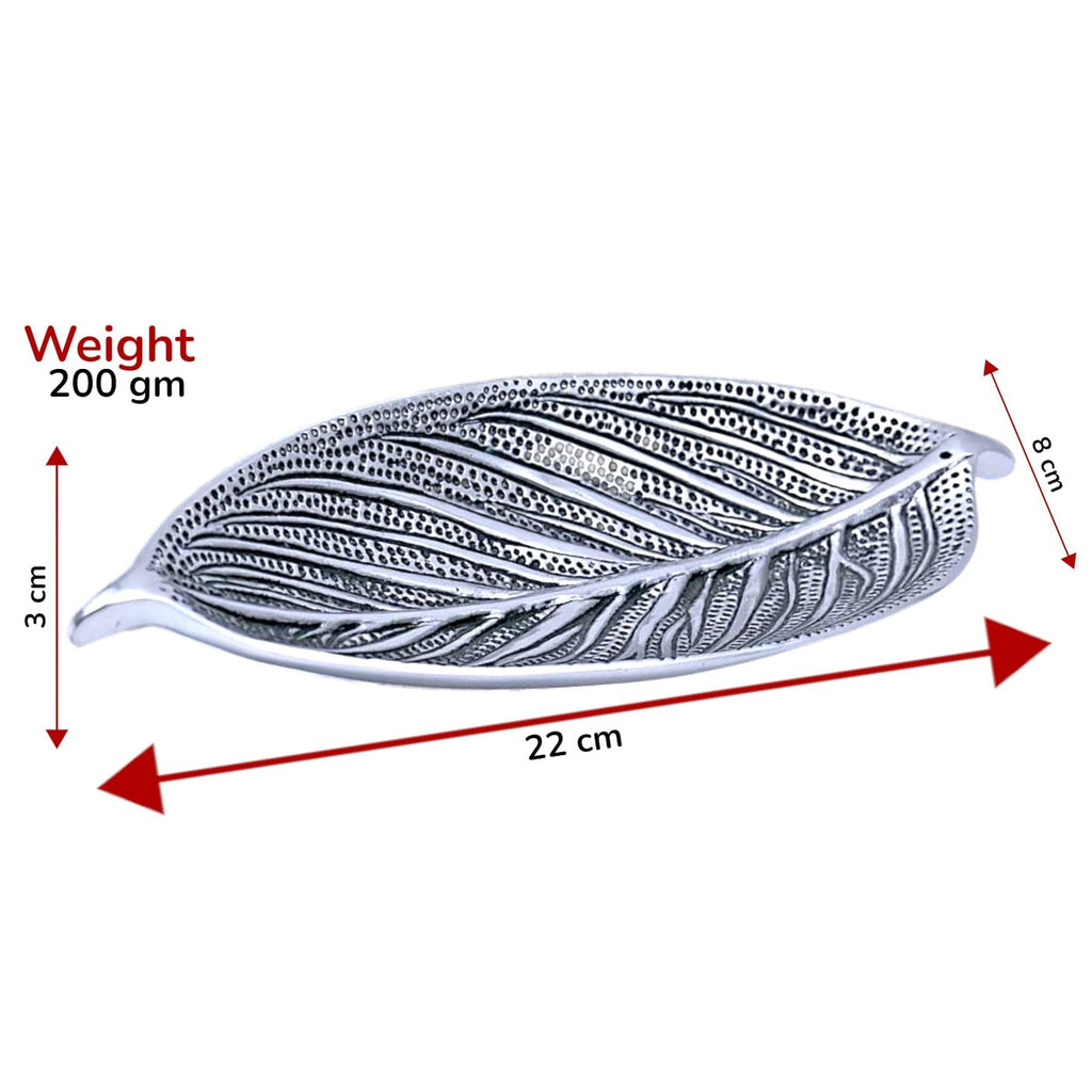 KridayKraft Hand Crafted Metal Leaf Shape Silver Plated Tray Perfect for Home Centre Table Serving Dry Fruits (Silver, Pack of 1)