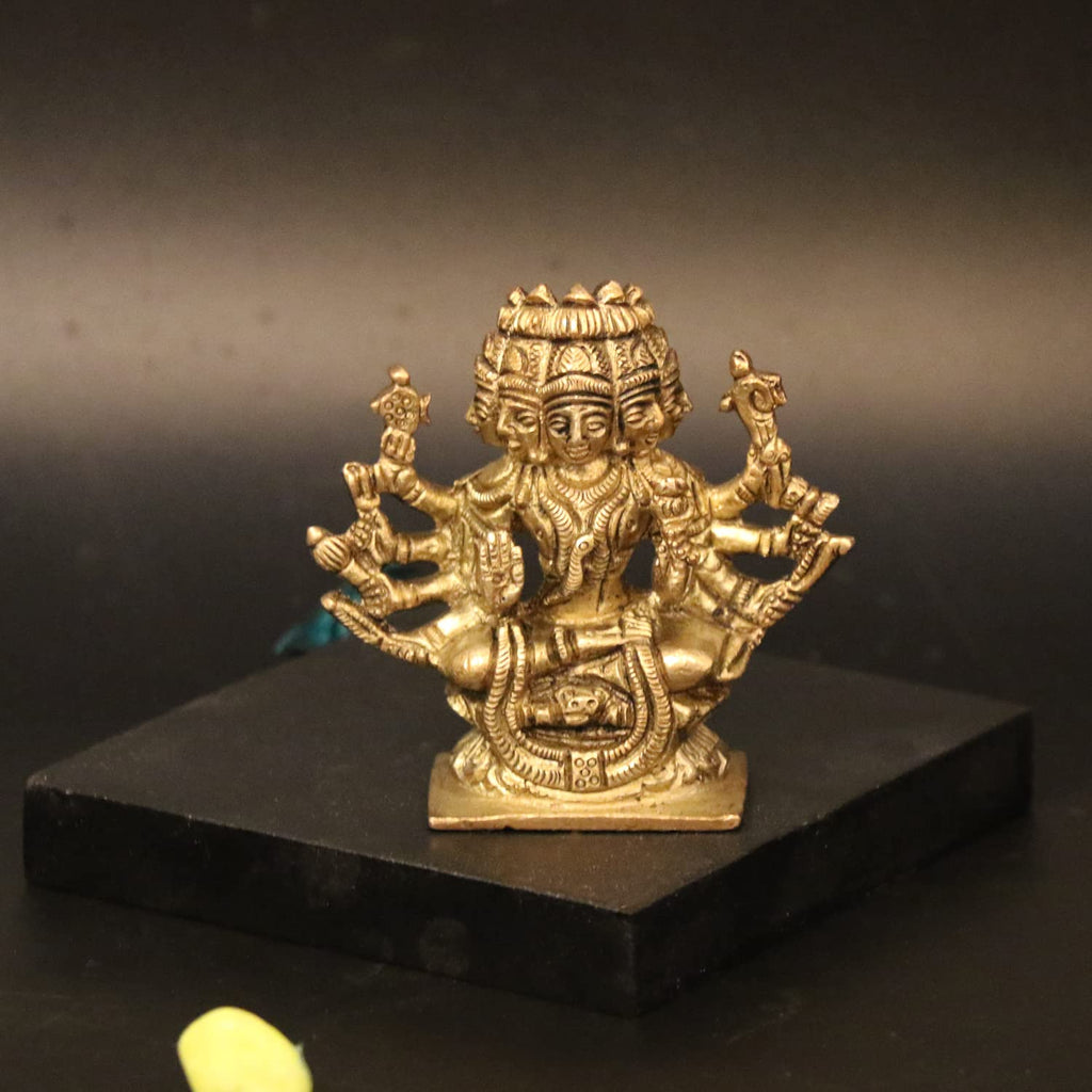 ARTVARKO Brass Idol Gayatri MATA Devi Sitting on Lotus, Savitri Hindu Goddess, Mother of Vedas, for Puja Mandir Temple Gift Décor(Small Gold 7x3x7 Cm)