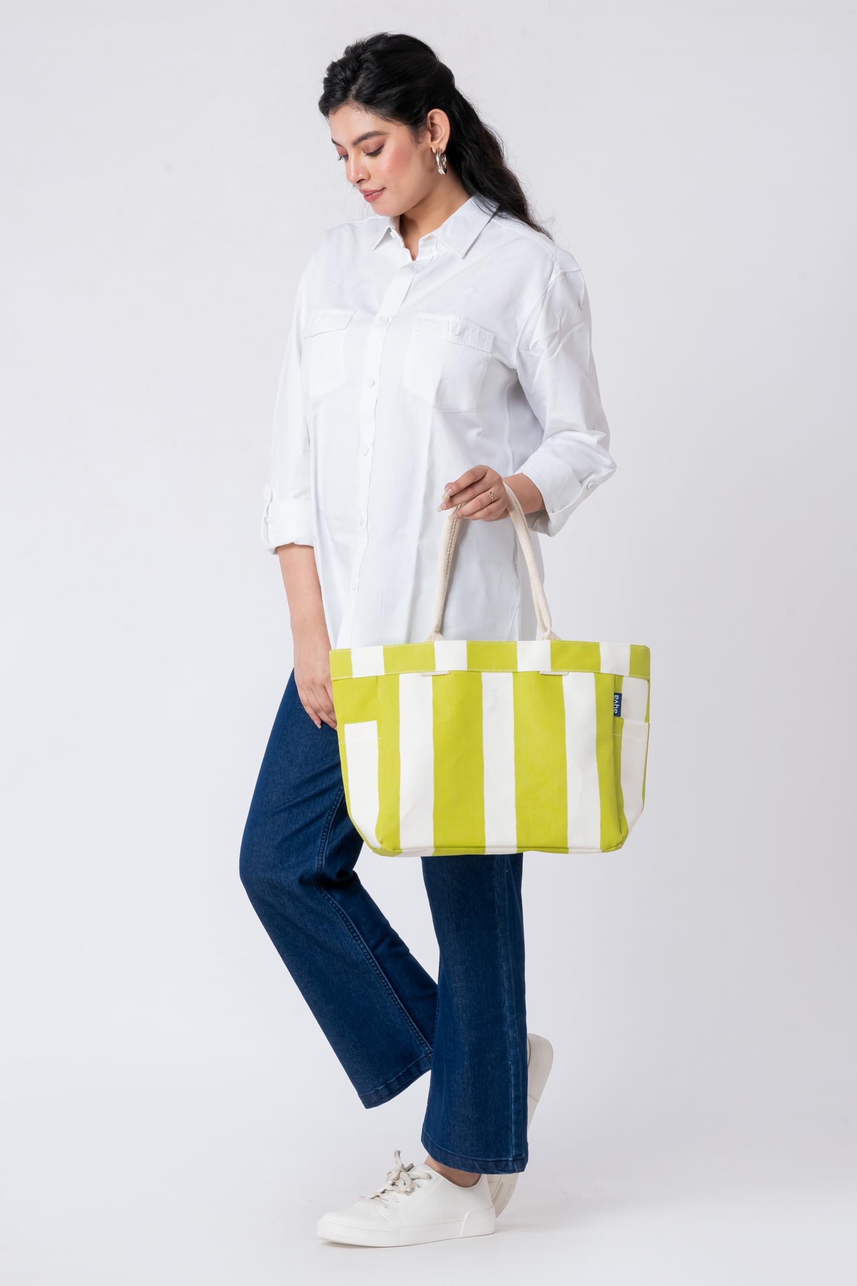 AQVA Large Cotton Canvas Tote Bag for Women with Side Pockets | Trendy Stylish Multipurpose Handbag with Zipper | Shoulder Bag for Shopping, Travel and Work | White