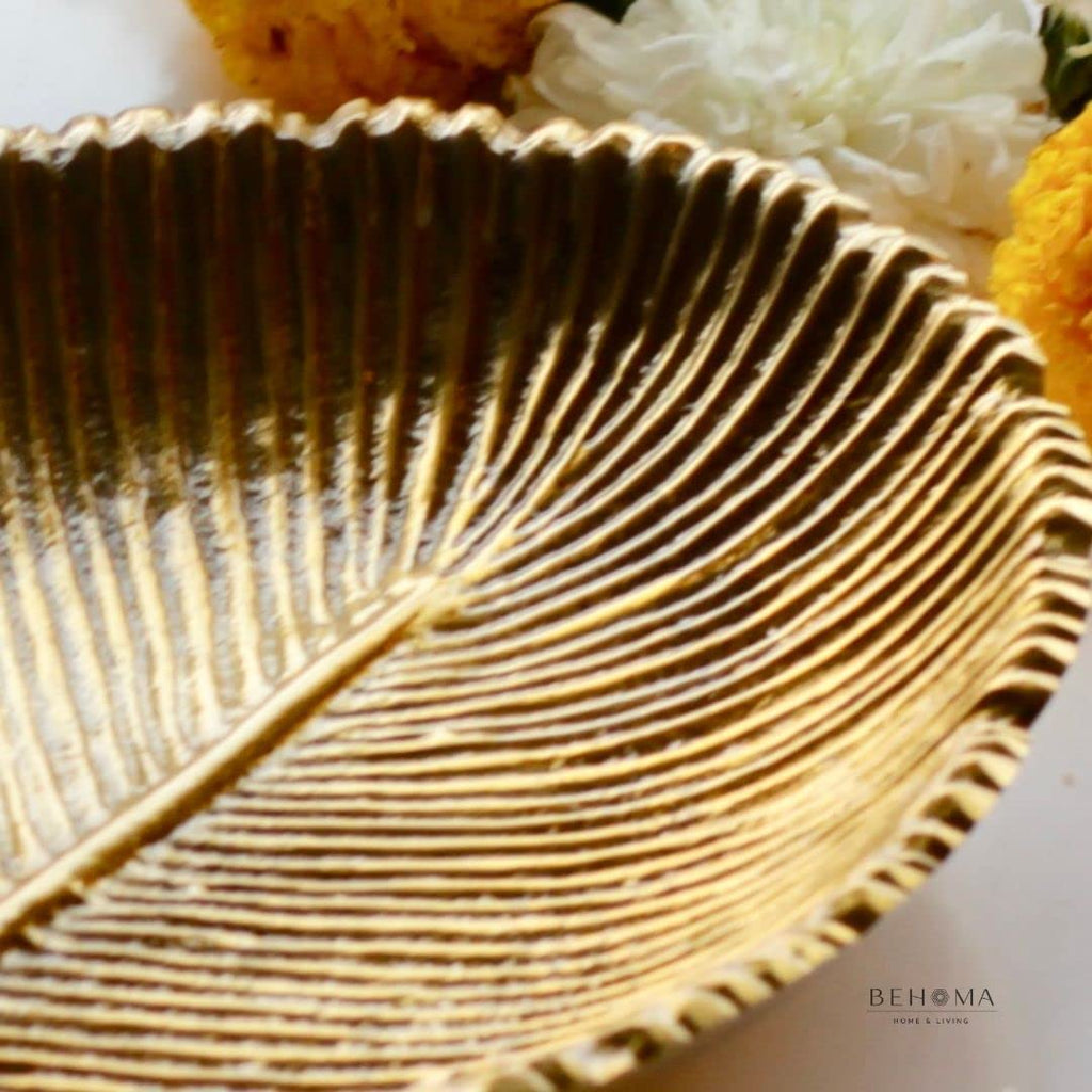 BEHOMA Metal Leaf Shape Tray for Home Decor, Small, Golden