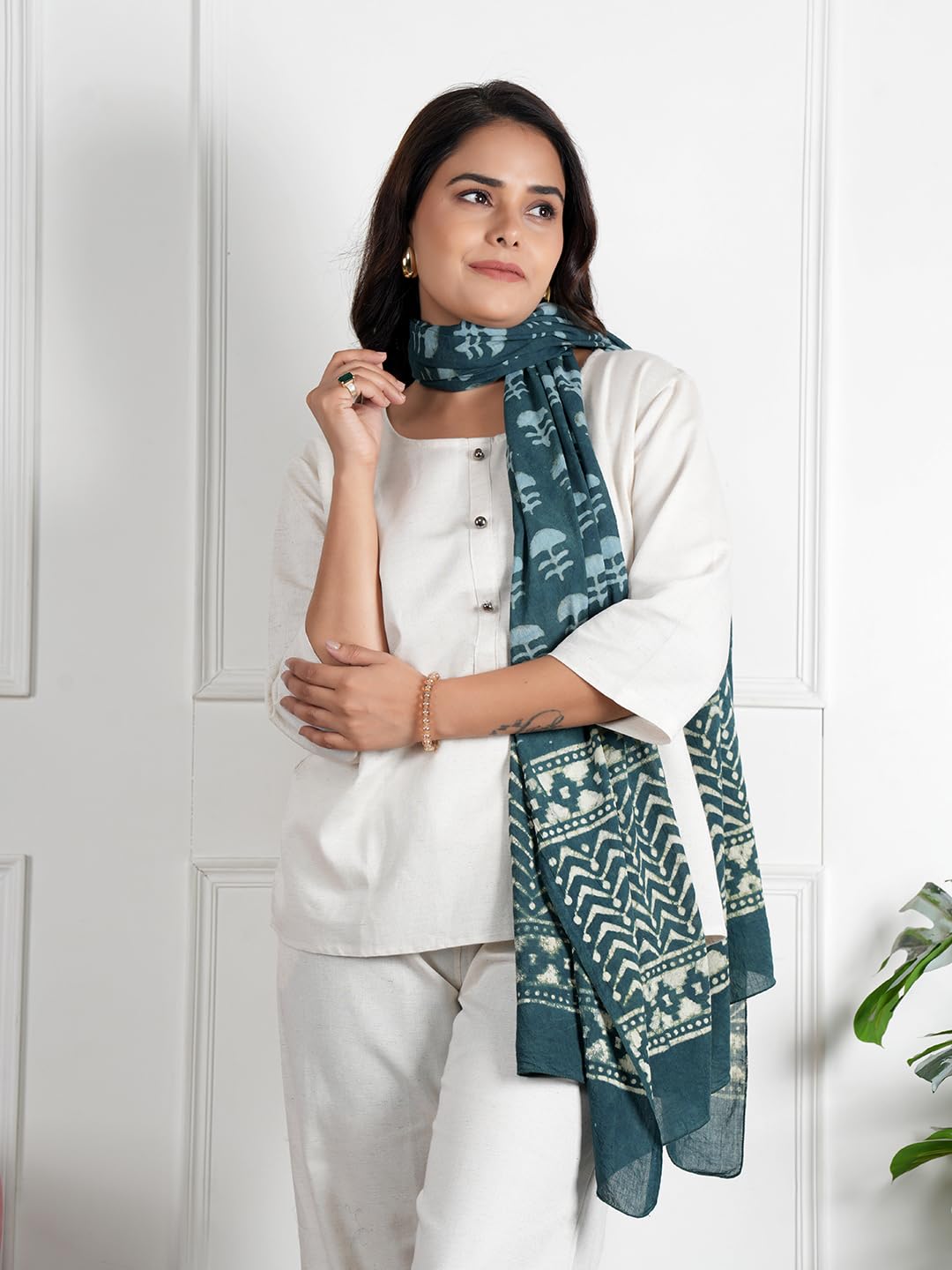 RAI SAHAB Printed Cotton Scarf for Women, Lightweight Soft Scarves Stoles for Summer & Winter(ST-83GREEN10)