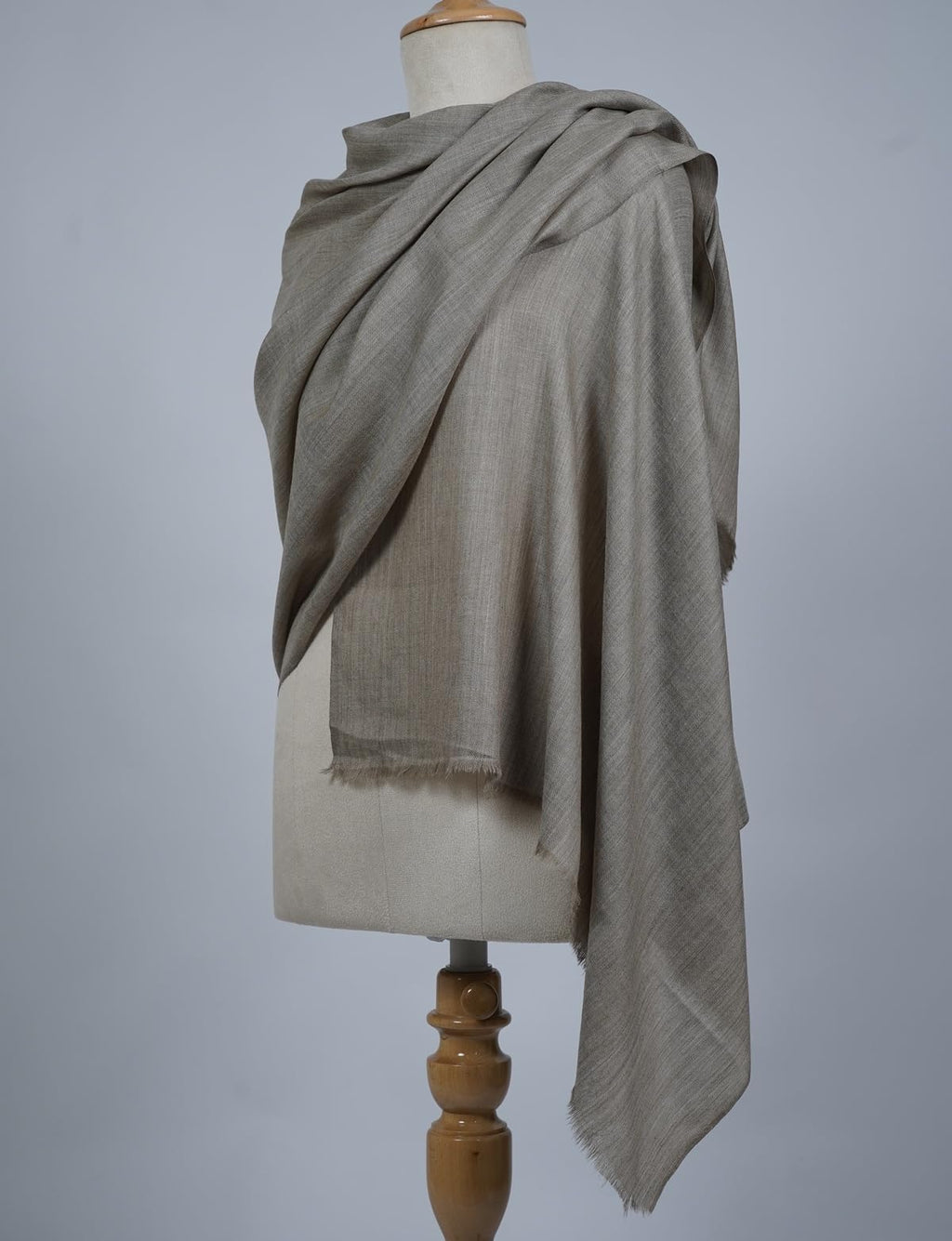 VIC Cashmere Pashmina Plain Stole – Soft Solid Color Wrap | 70x200 cm | Luxury Lightweight Scarf | Product Code: VIC-CPP-06 (Beige)