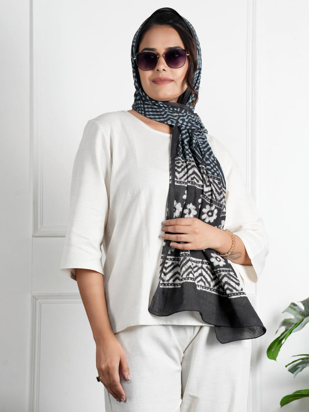 RAI SAHAB Printed Cotton Scarf for Women, Lightweight Soft Scarves Stoles for Summer & Winter(ST-94BLK10)