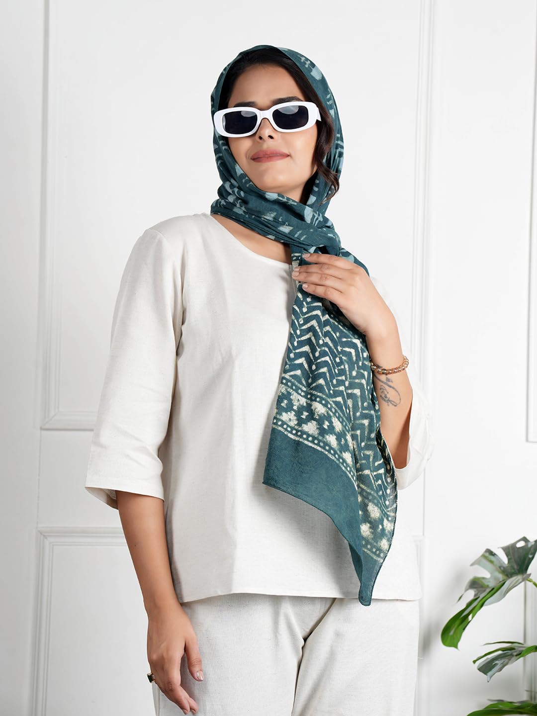 RAI SAHAB Printed Cotton Scarf for Women, Lightweight Soft Scarves Stoles for Summer & Winter(ST-83GREEN10)