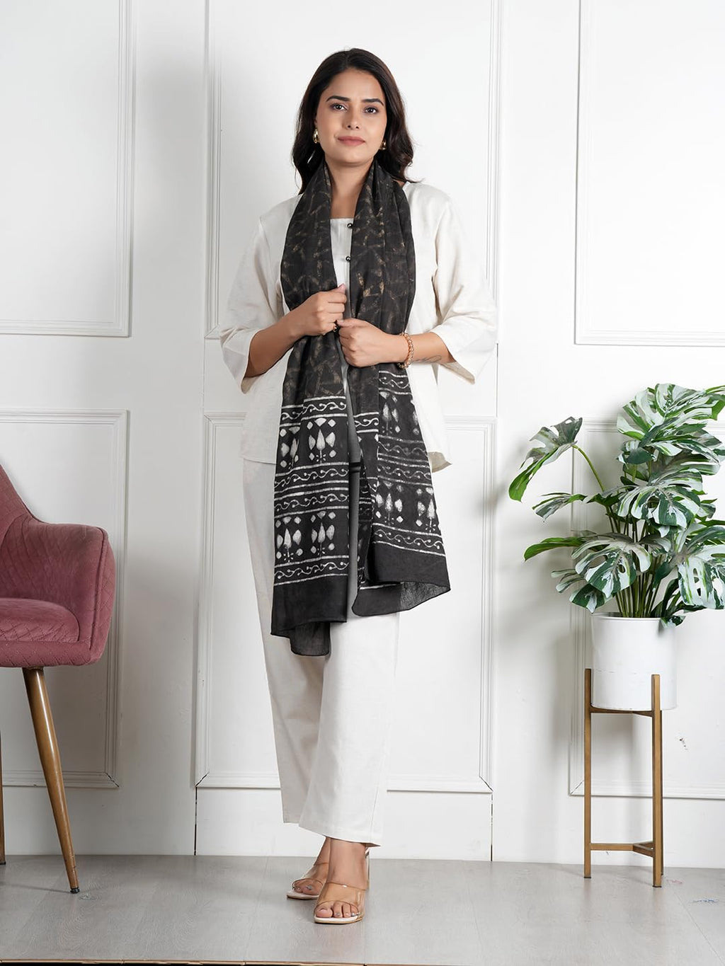 RAI SAHAB Printed Cotton Scarf for Women, Lightweight Soft Scarves Stoles for Summer & Winter(ST-97BLK10)