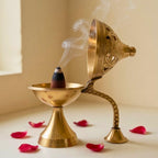 DSH CRAFTING YOUR CURIOSITY Home Purifying Brass Dhuna Loban Burner Dhooni Dhoop Dani Dhuni Brass Table Dhoop Dani Incense Burner for Loban (Small)