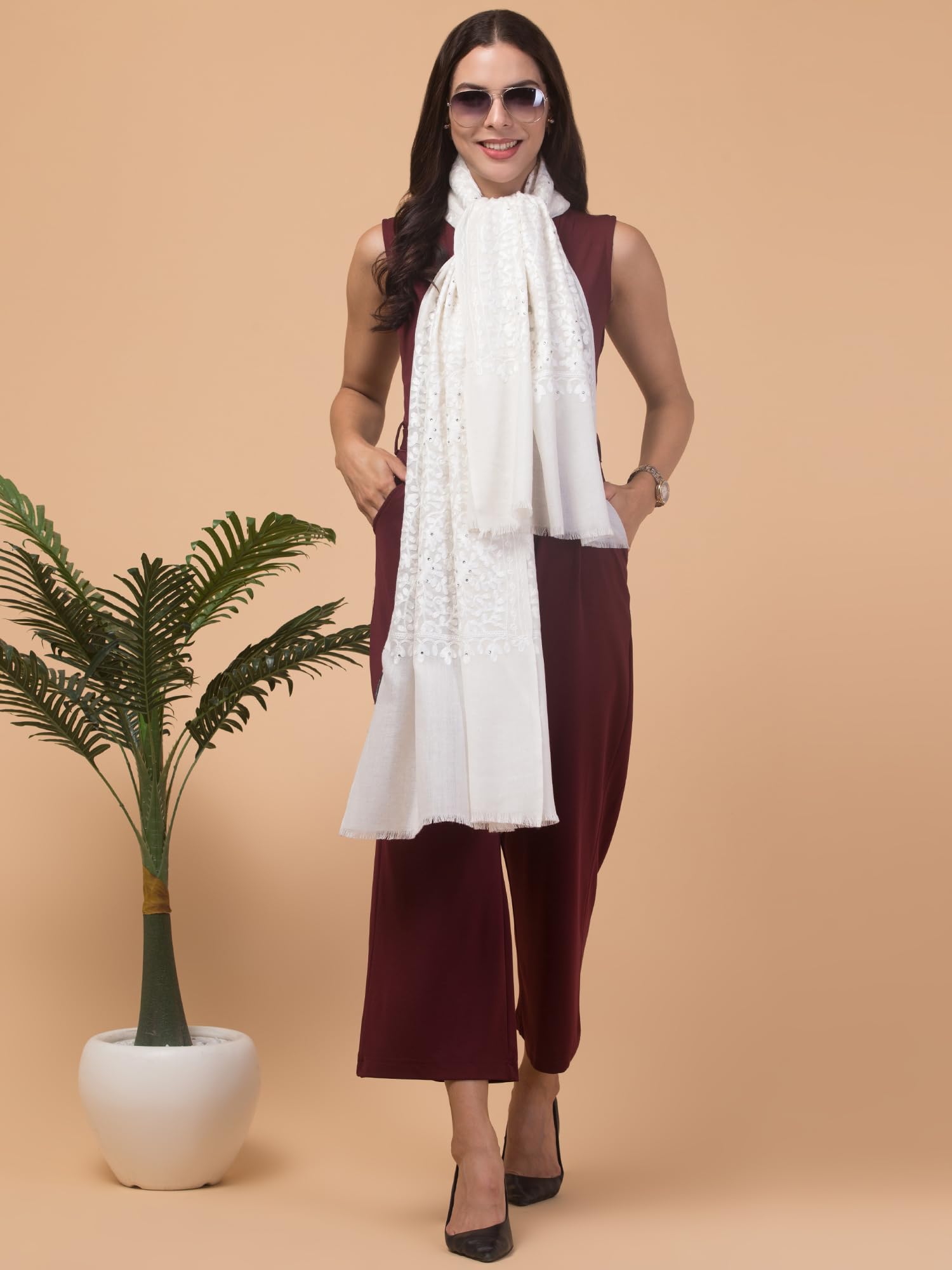 tweedle Women's Fine Wool White Stole/Shawl, Soft Pashmina Feel Kashmiri Embroidery Scarf for Ladies, Size 28x80