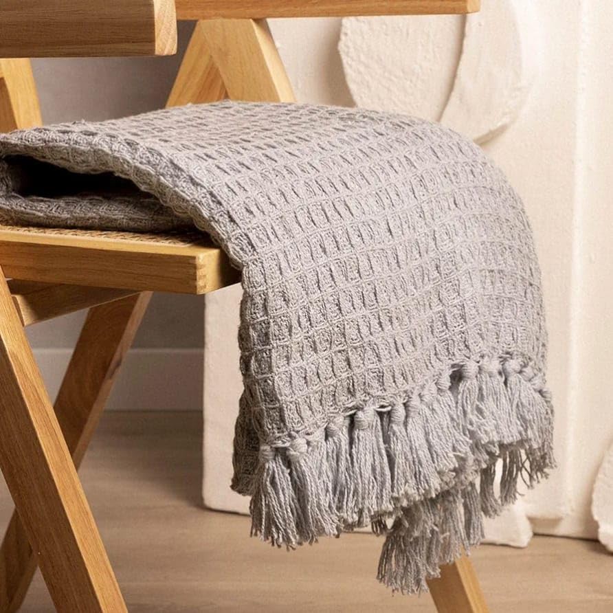 Tarantaran 100% Cotton Throw 50 X 60 Inches Decorative Living Room Couch and Sofa Knitted Blanket with Tassels Chevron, (Grey- 127 X 152 Cm), 200 TC (Grey) Kafalo