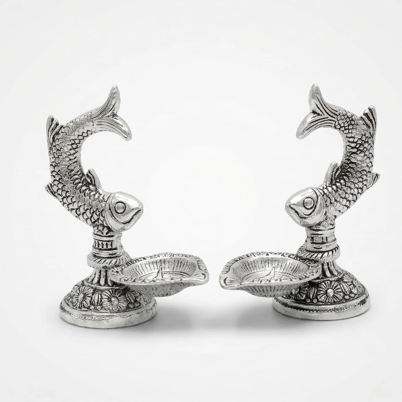 KridayKraft Fish Shaped Diya Set of 2 pcs – Traditional Diya for Puja & Home Decor Aluminium (Pack of 2)