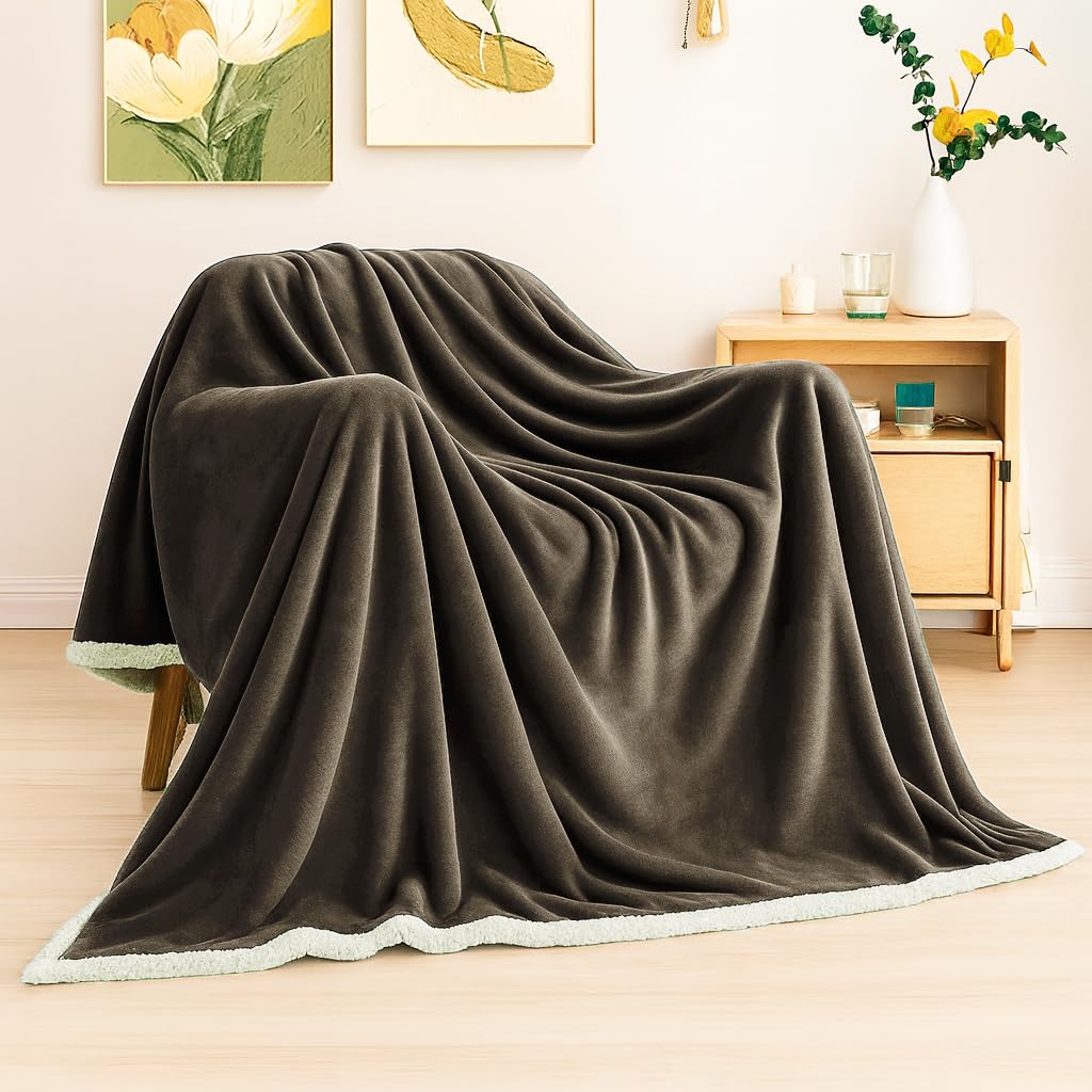 VAS COLLECTIONS Premium Sherpa Flannel Blanket | 480 GSM Ultra-Soft Plush Heavyweight Heavy Winter Comforter | Warm Double Bed Blanket for Winter (88×88 Inches, 3200 g) (Grey, Double (3200 g)) Kafalo