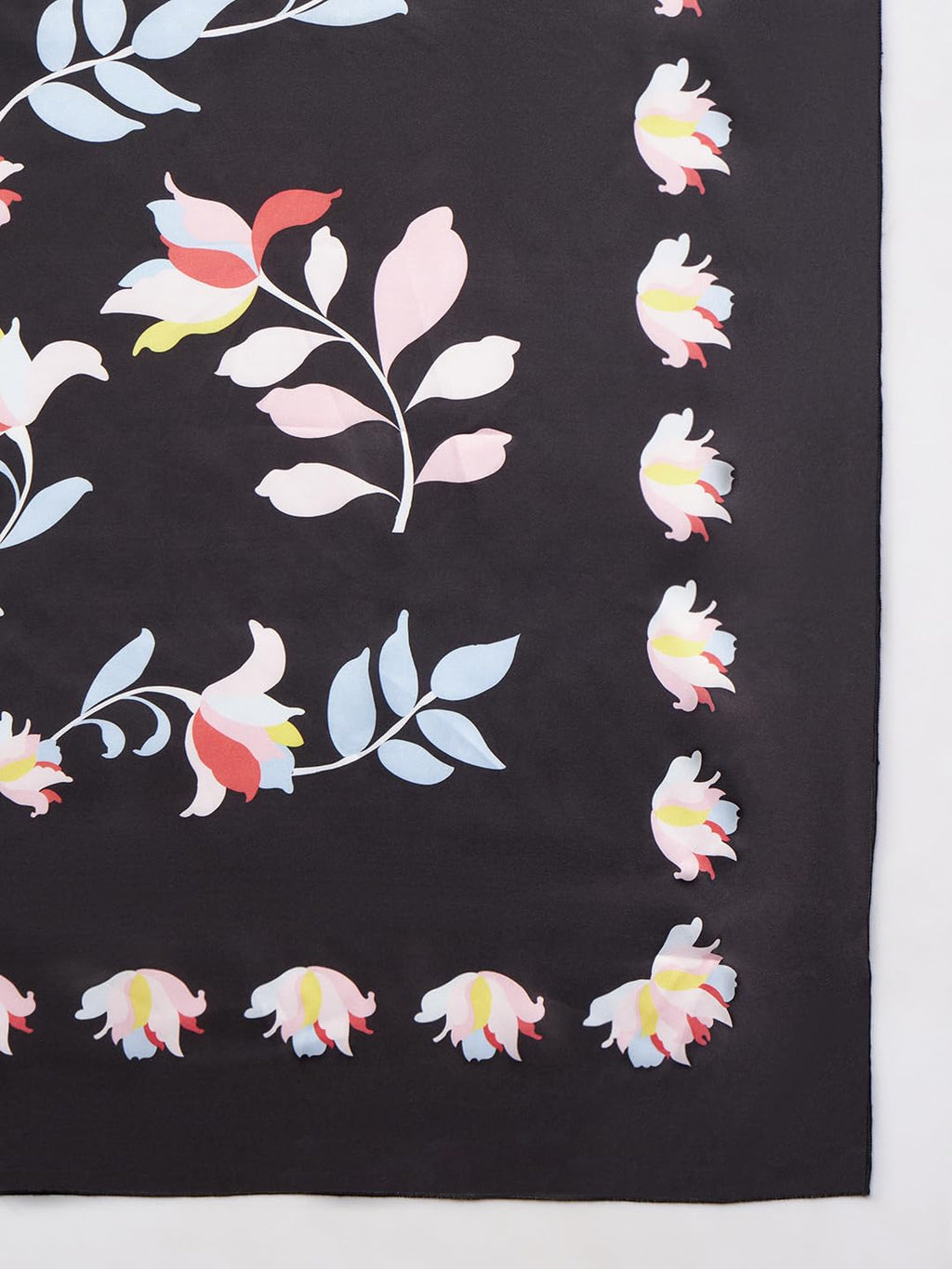 Ravaiyaa - Attitude is everything Women Silk Digital Print Large Square Scarf Breathable Lightweight Neckerchief Printed Headscarf 40 x 40 Inch (Black Floral)