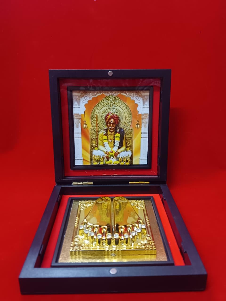 MANTRA SOUVENIR Yantram 3D Balu Mama Charan Paduka Frame Box Pocket Temple | Devotional Frame with Sacred Paduka | Pooja Room Decor, Home Temple, Spiritual Gift for Home & Office