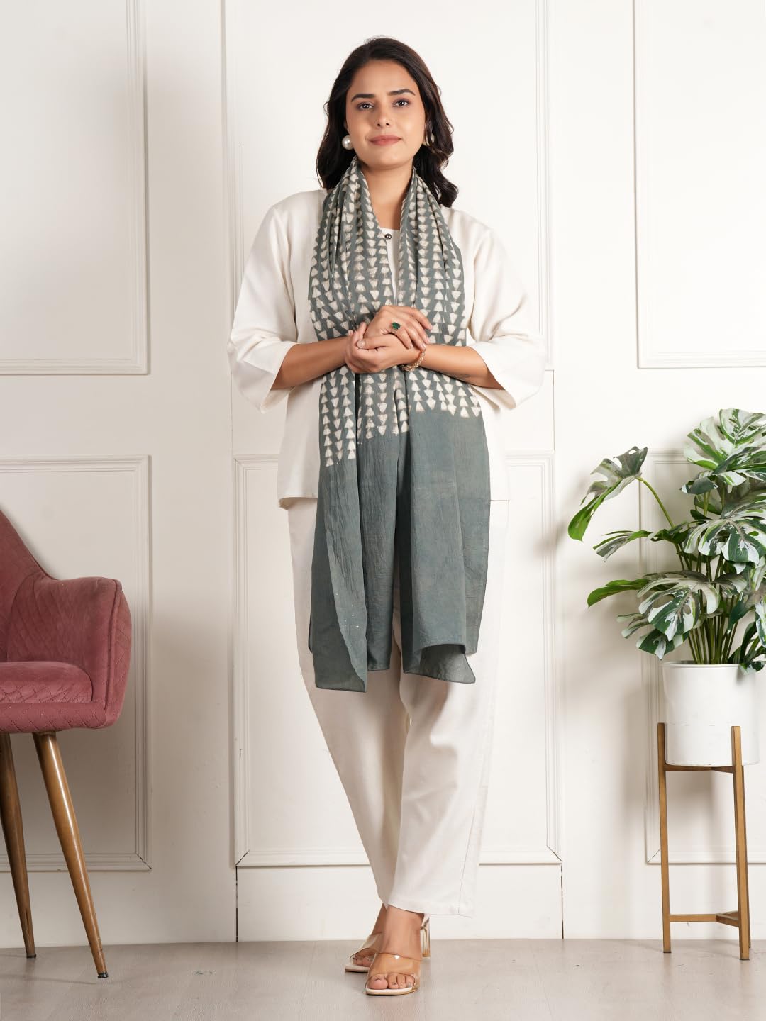STYLE SHOES Stole/Scarf For Female Colour- Grey Soft Cotton Blend Ethnic Printed Pattern Scarves