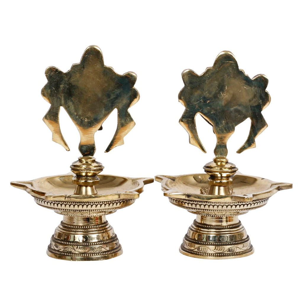 Artvarko Brass Chakra Shankh Villaku Vishnu Shankhu Chakra Deepam, Multi Wick Diya, Deepa, Traditional Oil Lamp for Pooja, Aarti, Home and Decor 6 Inches