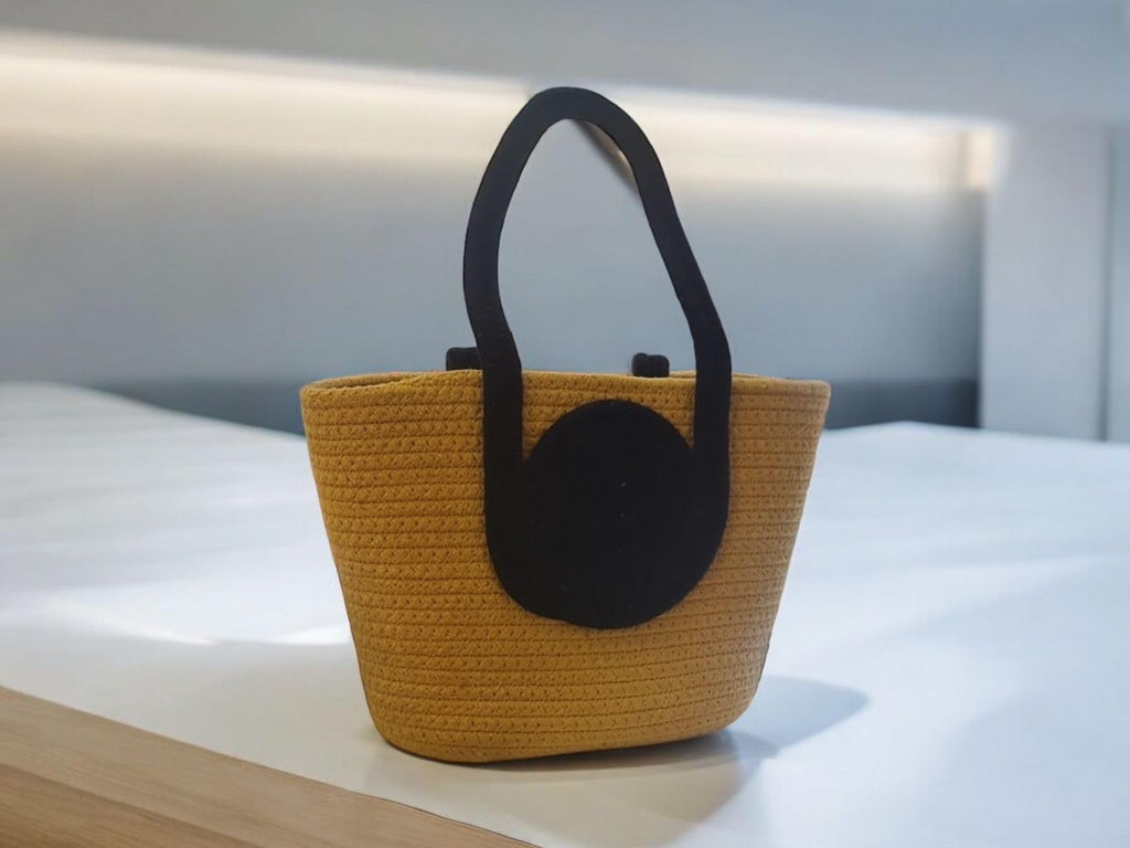 DYARCHY Handmade Crochet Tote Bag with Circular Handle, Beige and Black, 25 cm x 15 cm (BEIGE BLACK)