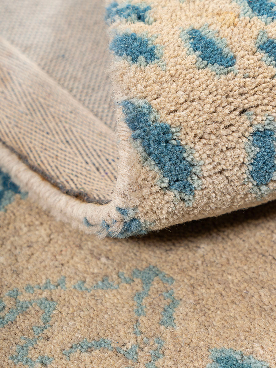 Kosya Wool Tufted Carpet Contrast Living