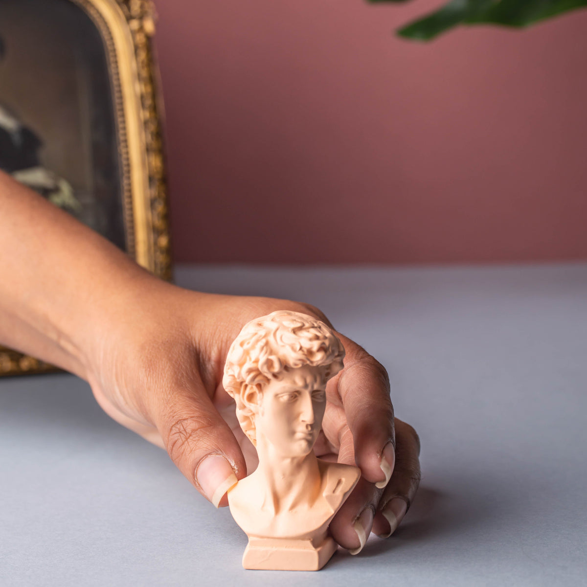 Mini Greek Head Showpiece Nestasia