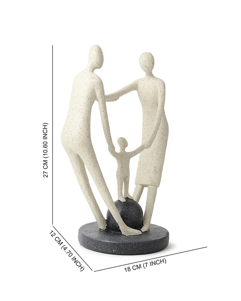 Polypropylene Human Family Showpiece for Housewarming and Gifts for Women