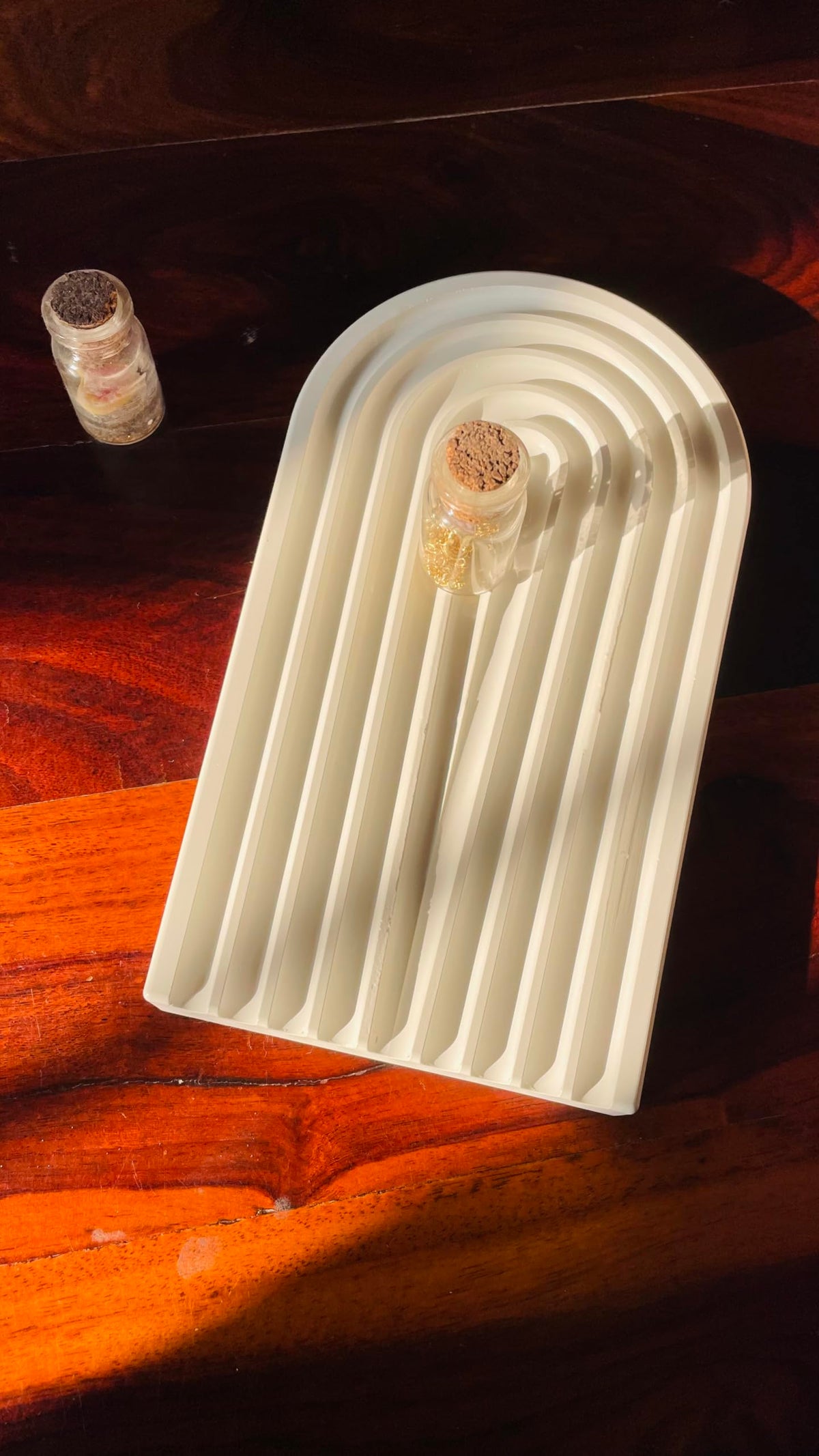 TREETRUNK® Concrete Arch Tray | Concrete | Decorative | Rainbow | Minimalist Decor | Trinket Tray | Modern Home Decor | New Home Gift | Multipurpose (19.5×11.3×1cm) (Off White)