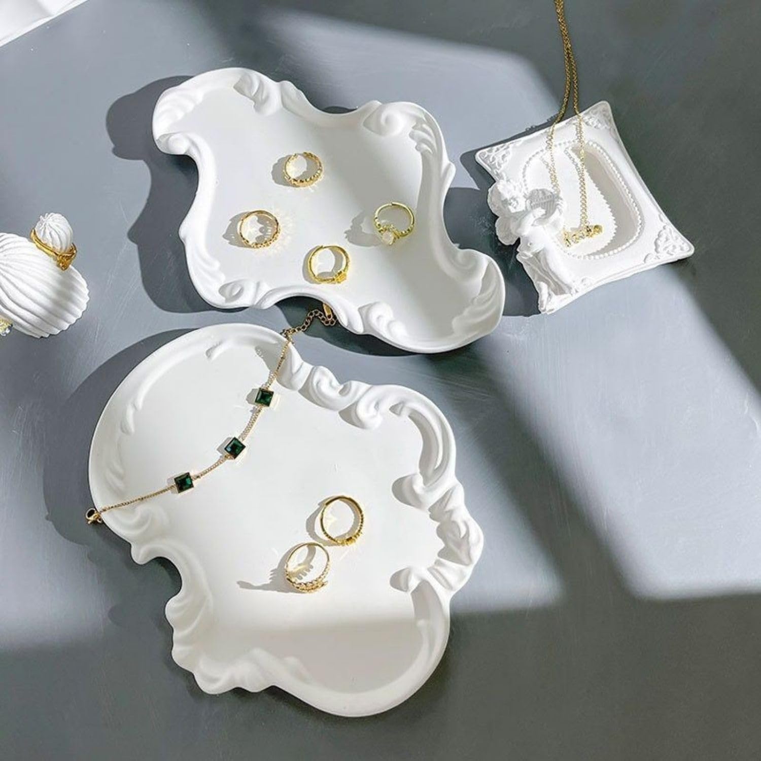 Kitty Cat® Set of 2 Aesthetic White Trinket Trays | Handmade Decorative Jewelry Organizer Plates | Minimal Vintage Vanity Tray for Rings, Earrings, Keys | Home Decor & Gift Item (Baroque)