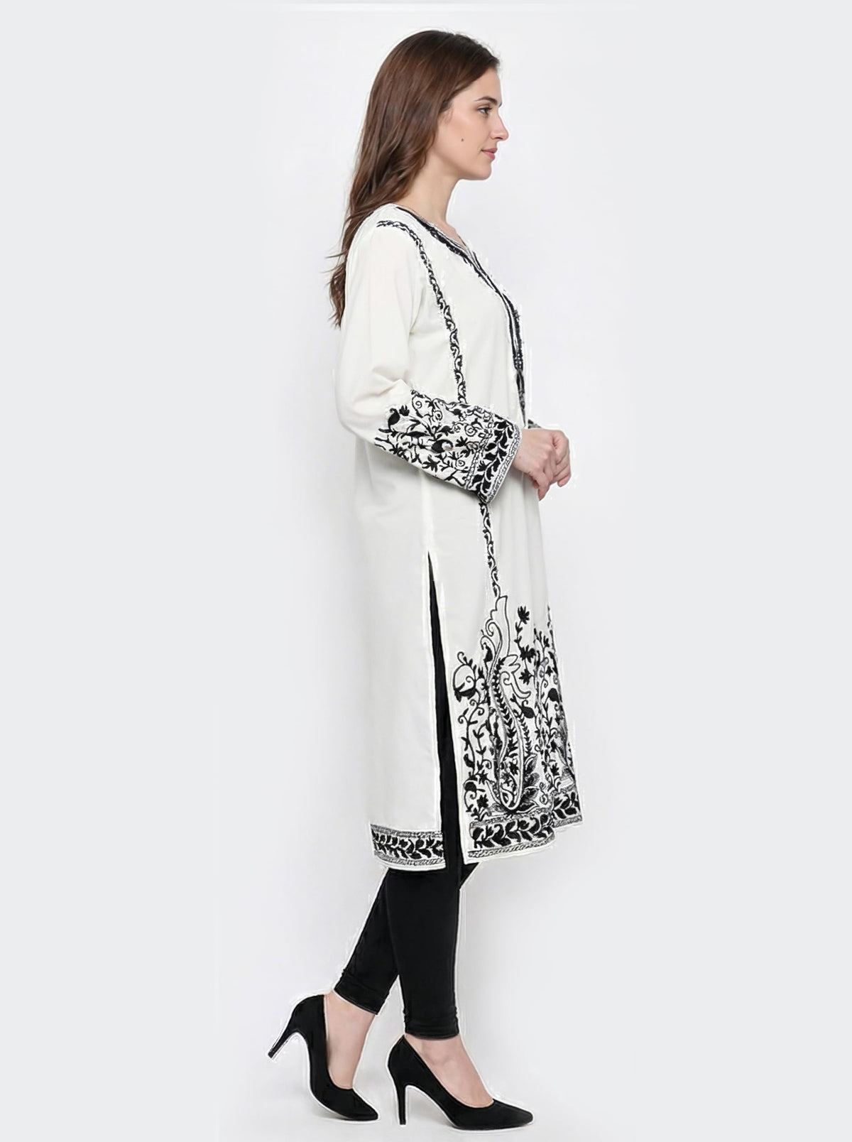 PASHMINA PARADISE Kashmiri Woolen Phiran | Traditional Kashmiri Motifs | Paisleys, Floral Vines & Ornamental Borders | Phiran for Women-Free Size | Deep Maroon (Ivory)