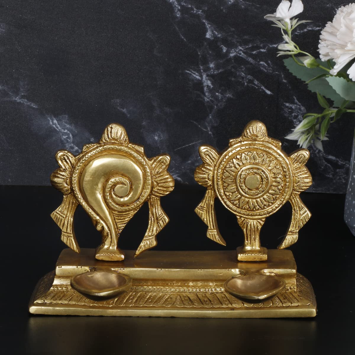 Artvarko Lord Vishnu Religious Symbols Shankha Chakra Design Brass Oil Lamp Diya Deepam Deepak Kuthu Vilakku (16x9x11 Cm)