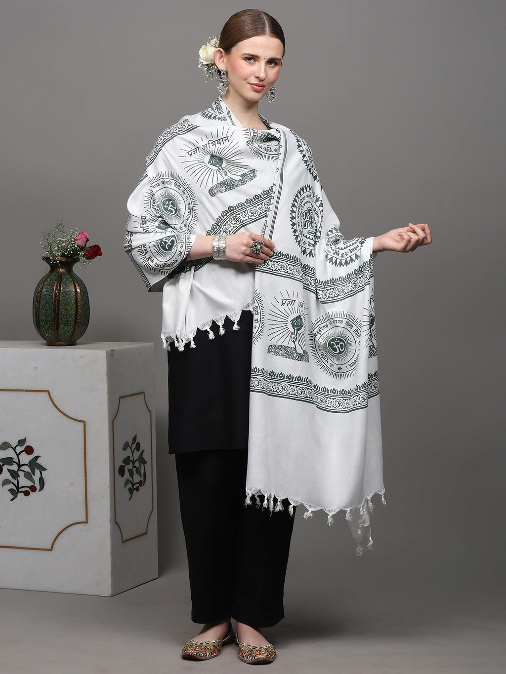 Exotic India Women's Shawl (SRB91_White_7.0 x 3.8 ft)