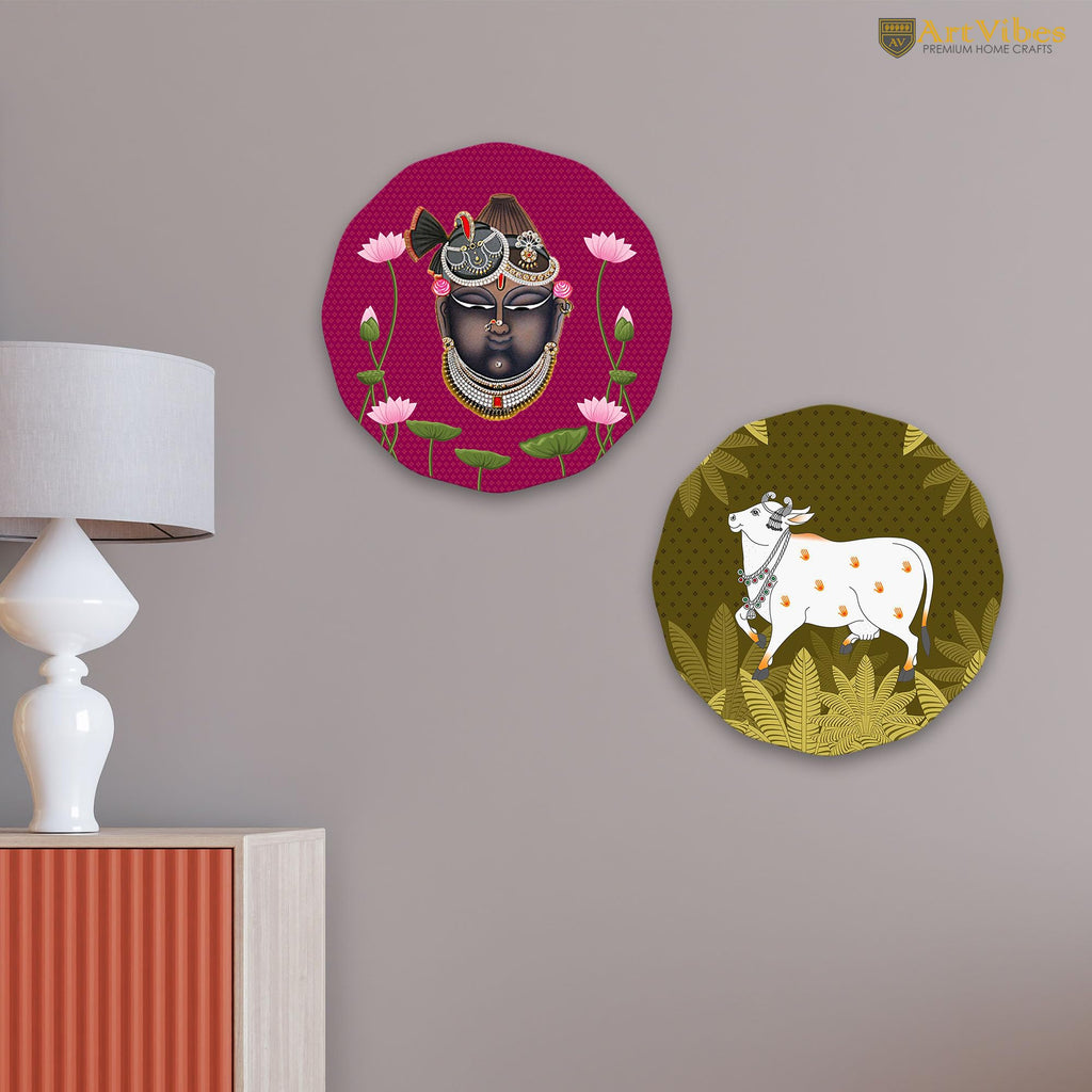 Artvibes Shrinath Ji & Sacred Cow Pichwai Art Round Shape MDF Wooden Wall Decor Items | Living Room | Handcrafted Art | Wall Poster | Aesthetic Wooden Decor | Art Print | Gifts (WH_8808N), Set of 2