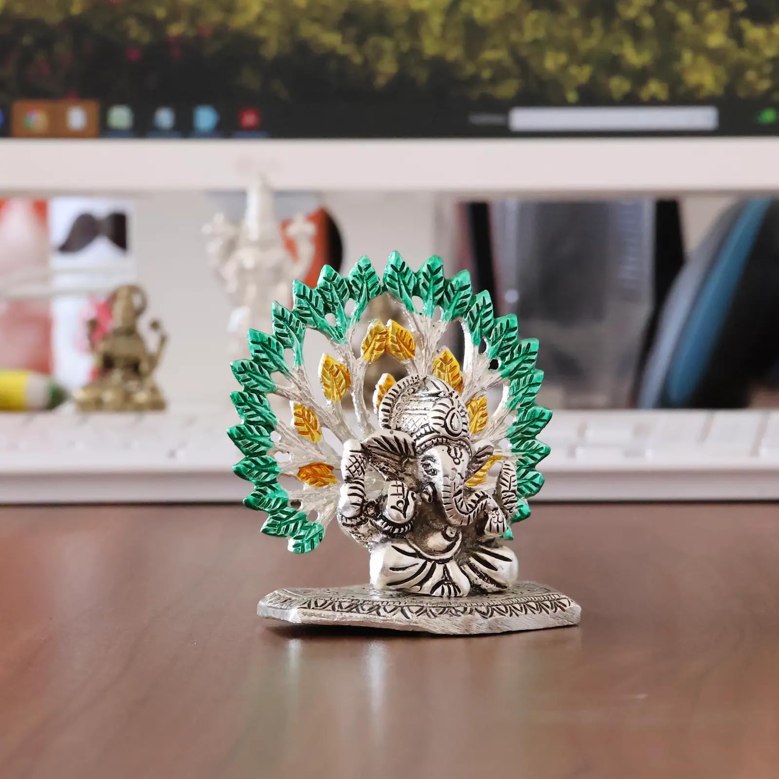 KridayKraft Elegant Mini Ganesh Murti – Divine Lord Ganesh Idol for Home & Office Décor, Intricately Designed Pooja Statue & Spiritual Showpiece for Living Room, Bedroom, Temple (Silver)