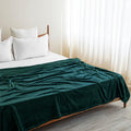 HOMEMONDE Premium Plush Solid Summer Single Bed Dohar/AC Blanket | 220 GSM Reversible Lightweight Cozy Soft for Bed, Sofa, Couch, Travel & Camping | 140x229 Cm - Emerald Green Kafalo