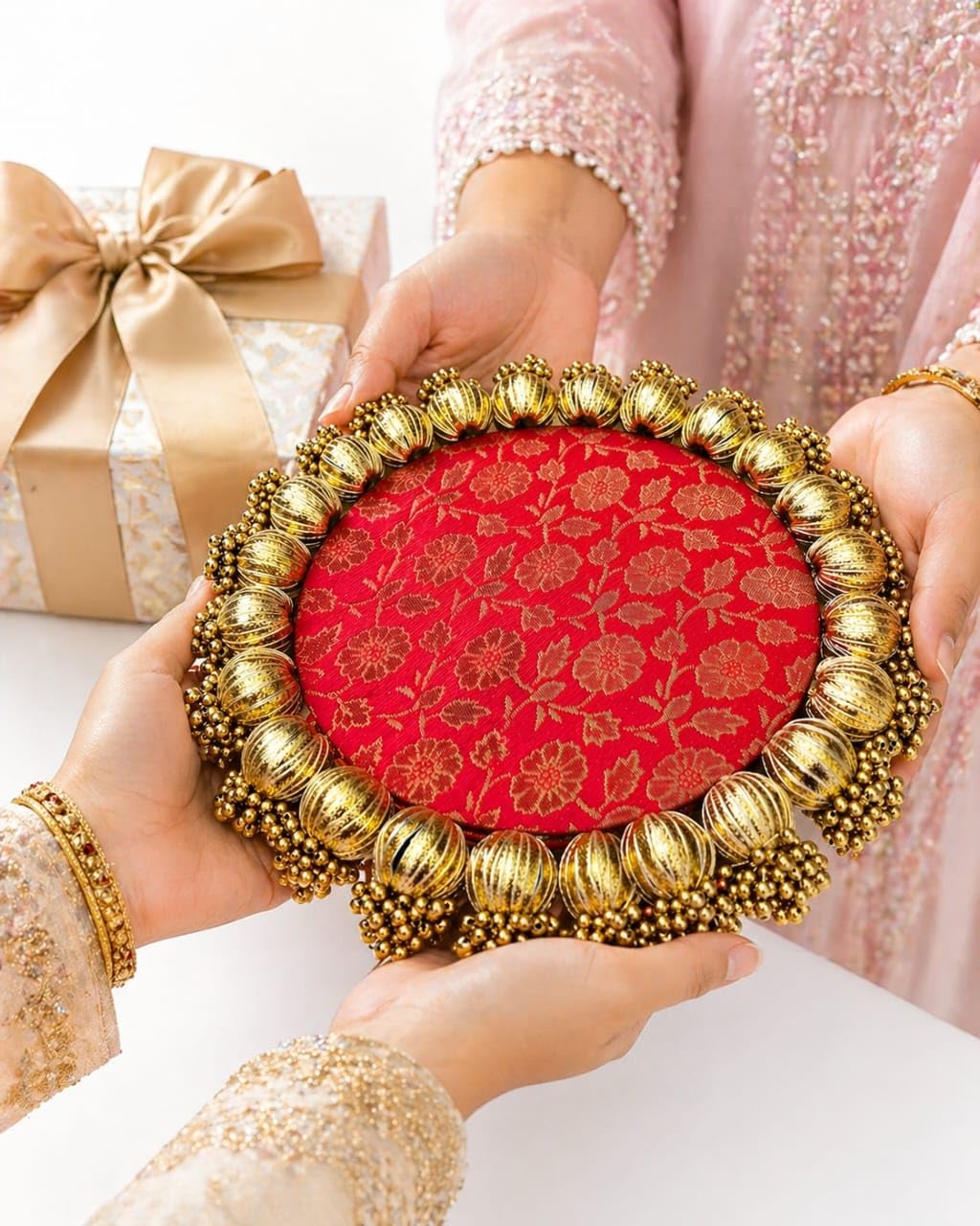 VRB Dec 1 Pcs Handmade Jhumki Platter with Gota Patii for Pooja Decor,Wedding Decoration,Festive Home Décor,Haldi Mehendi Setup,Wedding Gifting Item,Decorative Plates. (6 Inch (15 cm) Jhumki Platter)