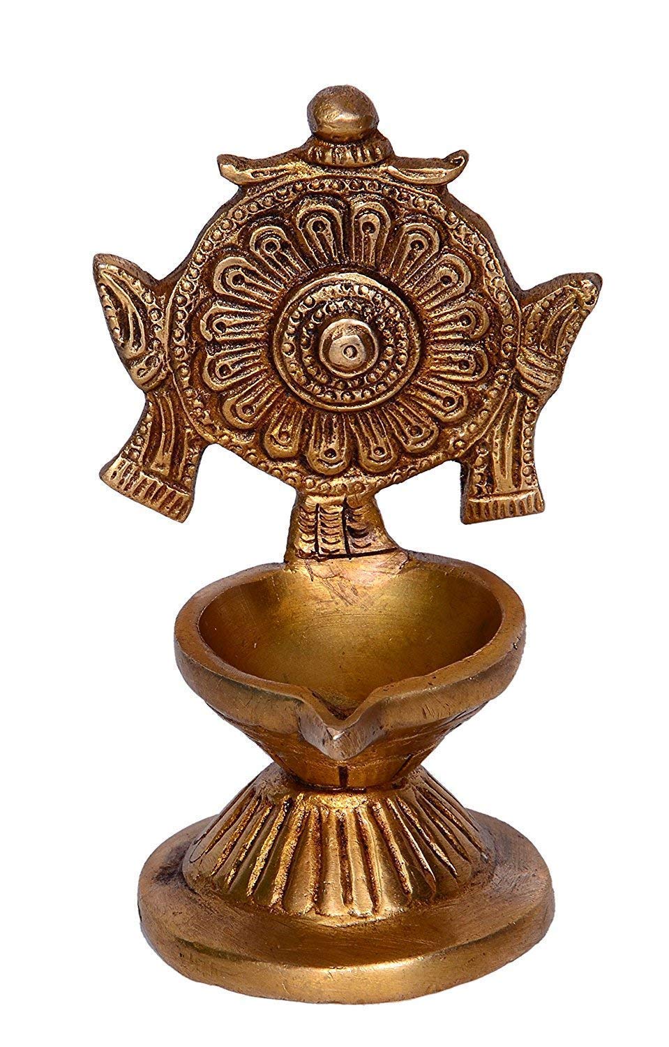 Artvarko Brass Lord Vishnu Shankh Chakra Design Nila Vilakku Brass Aarti Diya Deepak Oil Lamp Deepam for Home / Temple Decor 4 Inch