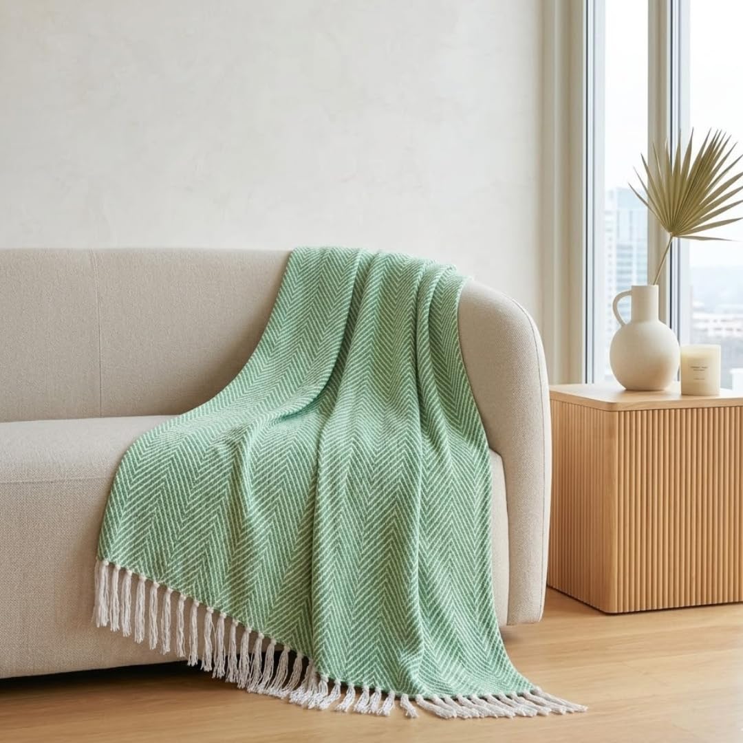 SAJAVAT HOME Hand Knitted Cotton Sofa Throw Blanket | Fresh Green All-Season Sofa Throw, Couch & Bed | Soft Lightweight Knit with Tassels | 80×52 Inches (204×132 cm) Kafalo