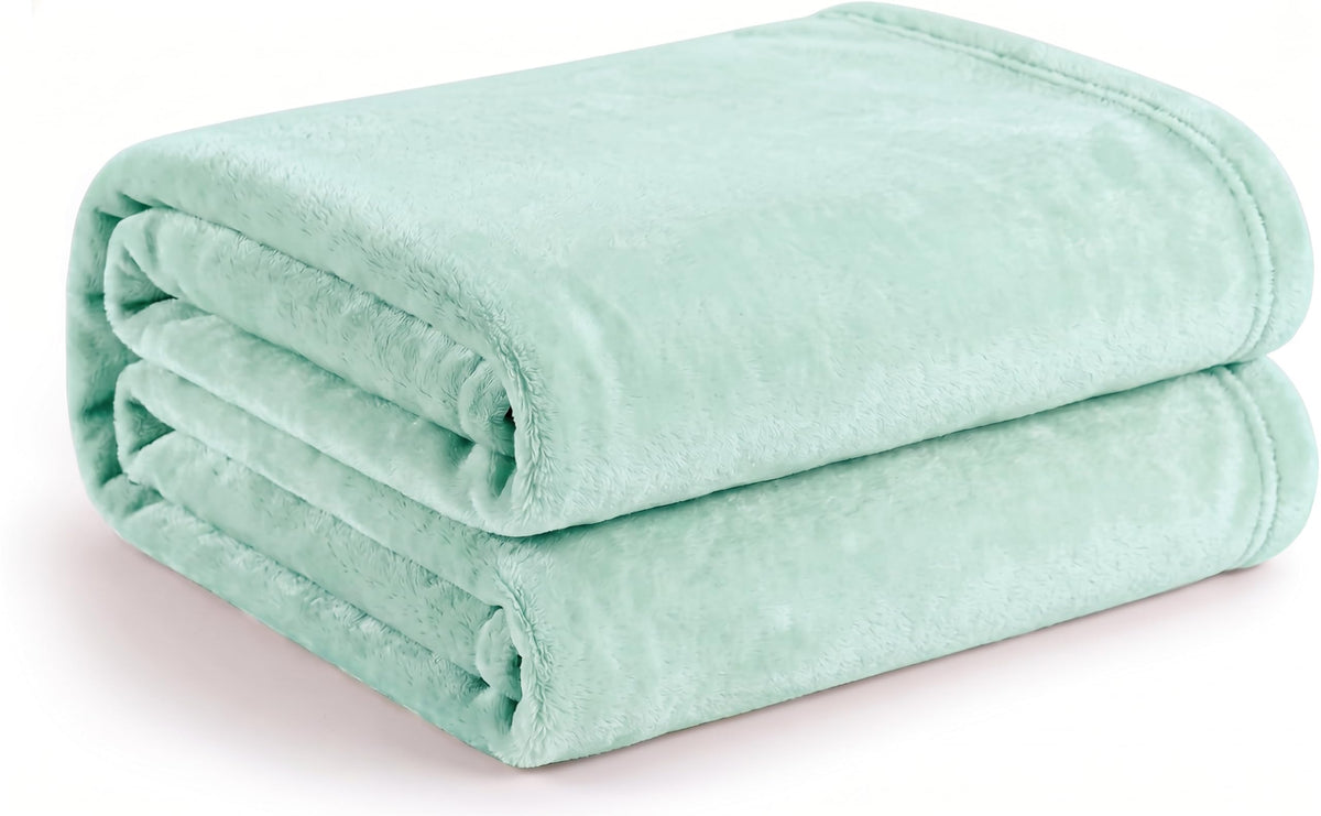 Cotton Bolls Textiles Cozy Plush AC Blanket for Double Bed, Lightweight All Season Blanket, Ultra Soft Blanket for AC Room, Mild Winter, Can Be Used as Bedsheet in Winter, 90x90 Inches, Green Kafalo