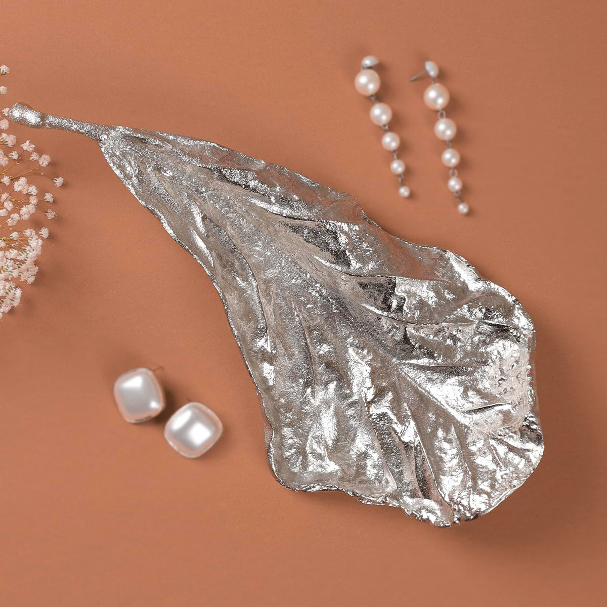 CASA Decor Royal Odyssey Silver Leaf Tray for Home Decor Gifting Item | Holi, Festival, Pooja Decorative Item for Living Room Dining Ofice Center Table (Silver,Pack of 1)