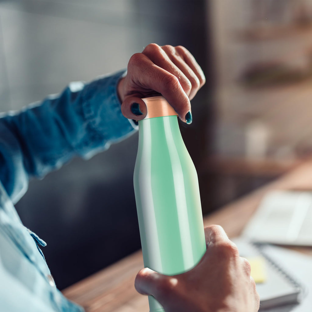 MILTON Copper Charge Water Bottle, 930 ml, Green | Lacquer Coating, Curved Bottle | Diwali | Festive | Gifting | Yoga | Home | Kitchen | Vedic