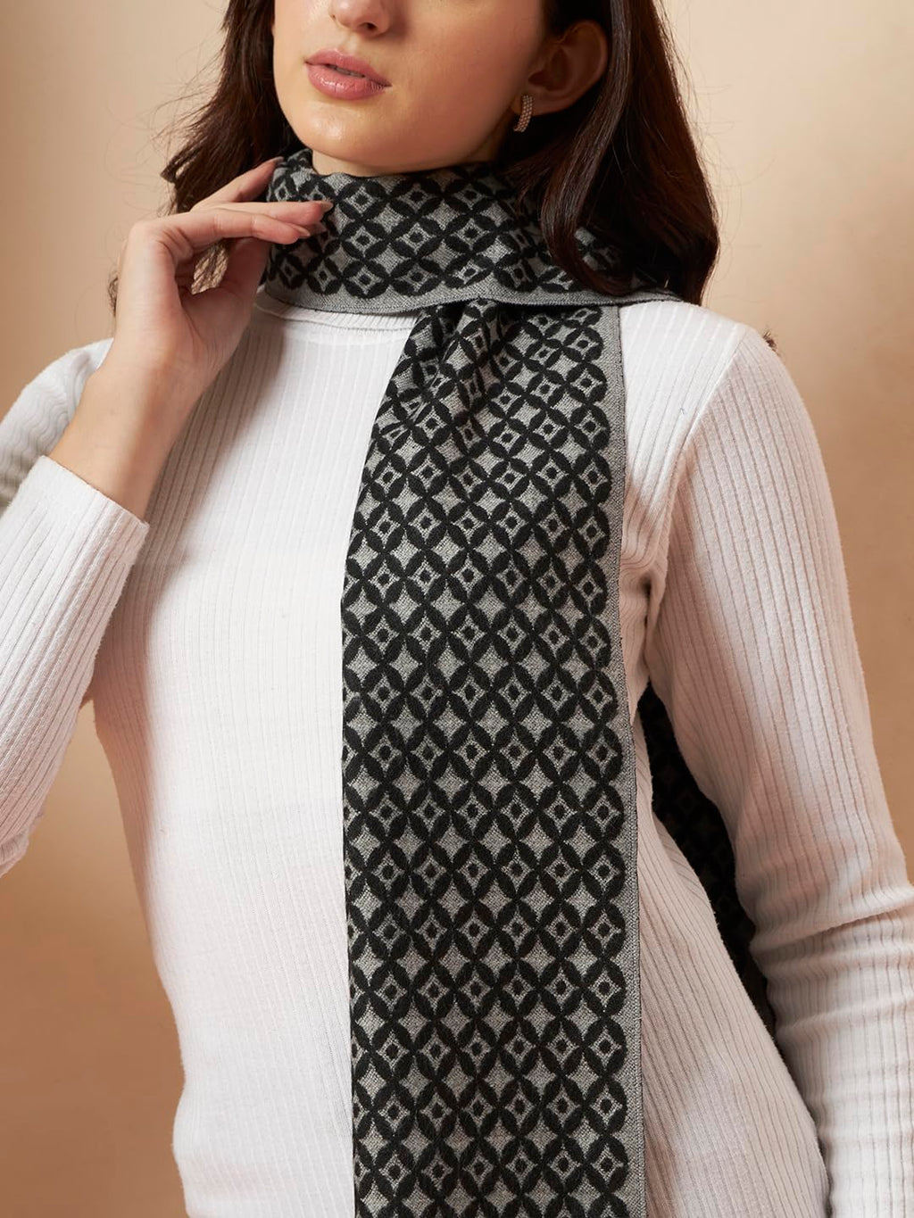 Ravaiyaa - Attitude is everything Women Woolen Ikat Design Casual Warm Winter Wear Muffler Scarf Stole 72x14 Inch (Grey Argyle/Diamond)
