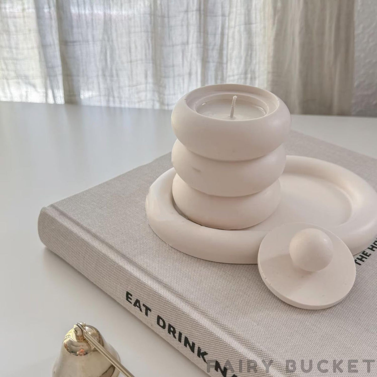Fairy Bucket Minimalist Stacked Jar Scented Candle with Lid & Tray – Aesthetic Decorative Aroma Candle for Home Decor, Bedroom, Living Room, Relaxation & Gifting (White)