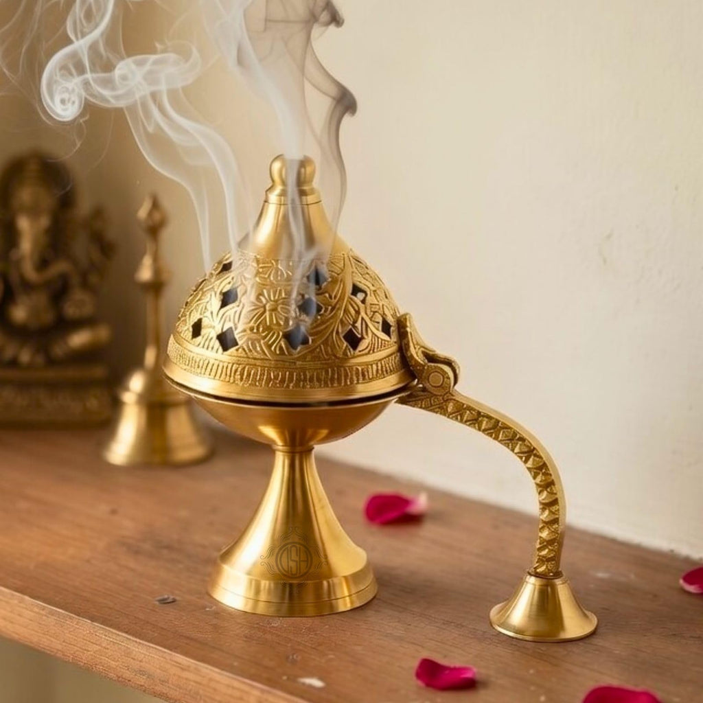 DSH CRAFTING YOUR CURIOSITY Home Purifying Brass Dhuna Loban Burner Dhooni Dhoop Dani Dhuni Brass Table Dhoop Dani Incense Burner for Loban (Small)