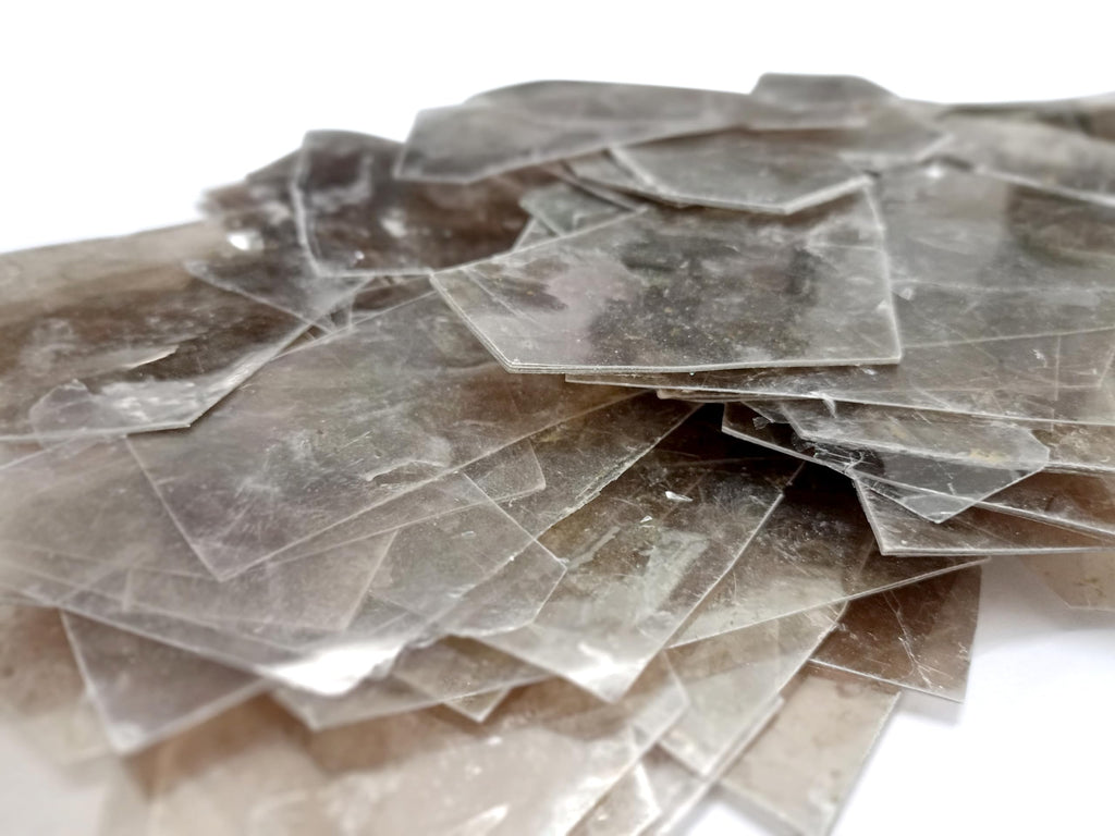 TREE MAISON CORONATING HOMES Natural White Mica Chips (Muscovite) | Raw Crystal Chips for Healing, Energy Work, Meditation & Home Decor | 500g Pack |