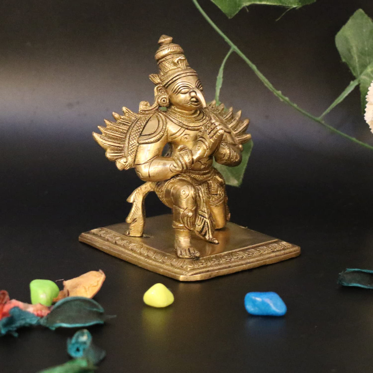ARTVARKO Pure Brass Garuda Vishnu Vahan Eagle Idol Lord Garud Deva for Temple Home Décor Vaastu Gifting (9.5x11x13 Cm)