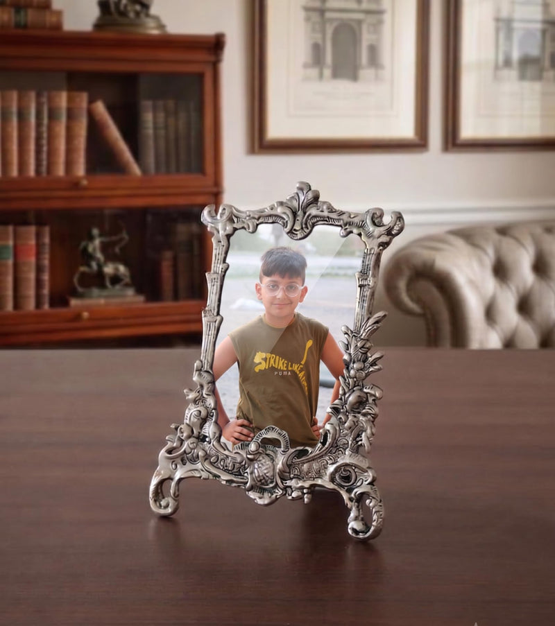 KridayKraft Royal Metallic Photo Frame, Silver Plated Antique Design, Ornate Tabletop Picture Holder for Living Room, Bedroom, and Office Decor (22 x 15.5 cm)