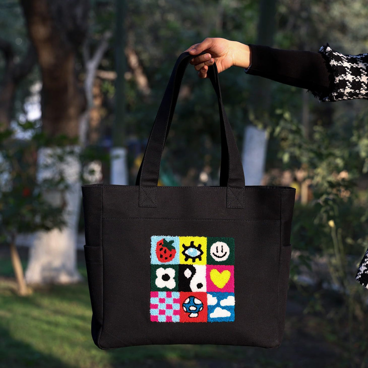 TSANTA U Shaped Canvas Tote Bag, 35.56x33.02 cm with 10.8 cm Gusset, Cotton, Zipper Closure, Laptop Compartment (Spring)