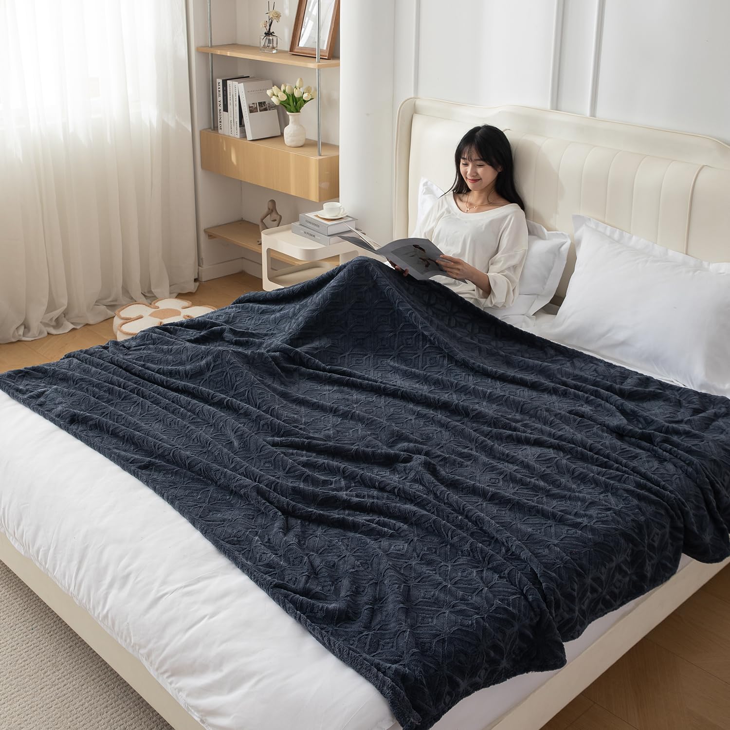 HOKIPO Fleece AC Blanket Double Bed Queen, 200X230 Cm / 6.5X7.5 Feet, Dark Grey (AR-5259-DGRY) Kafalo