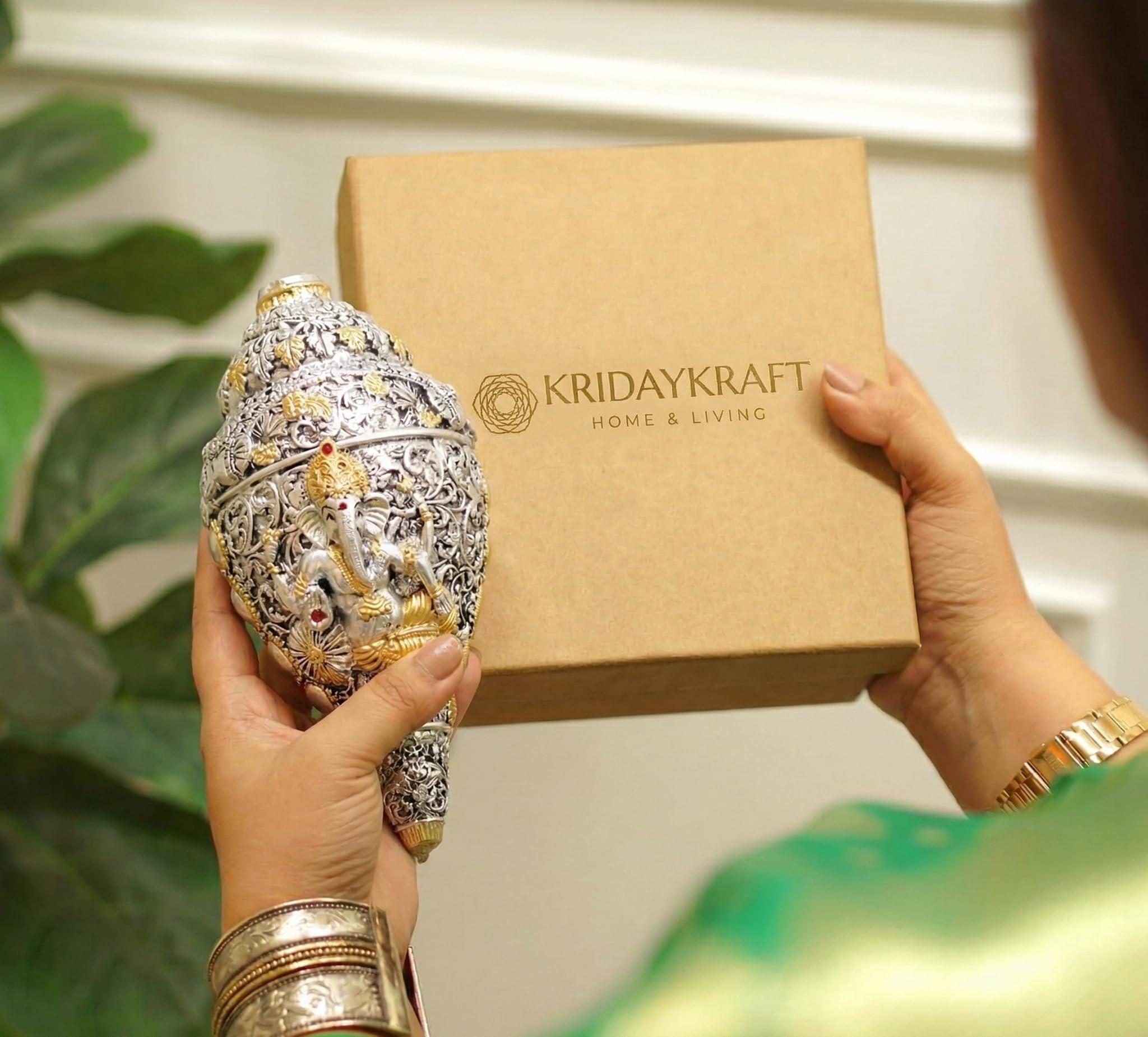 KridayKraft Lord Ganesha shankh Antique Decorative Conch Shell Figurine, 22x11 cm, 800 gm, for Wealth, Prosperity and Good Luck.