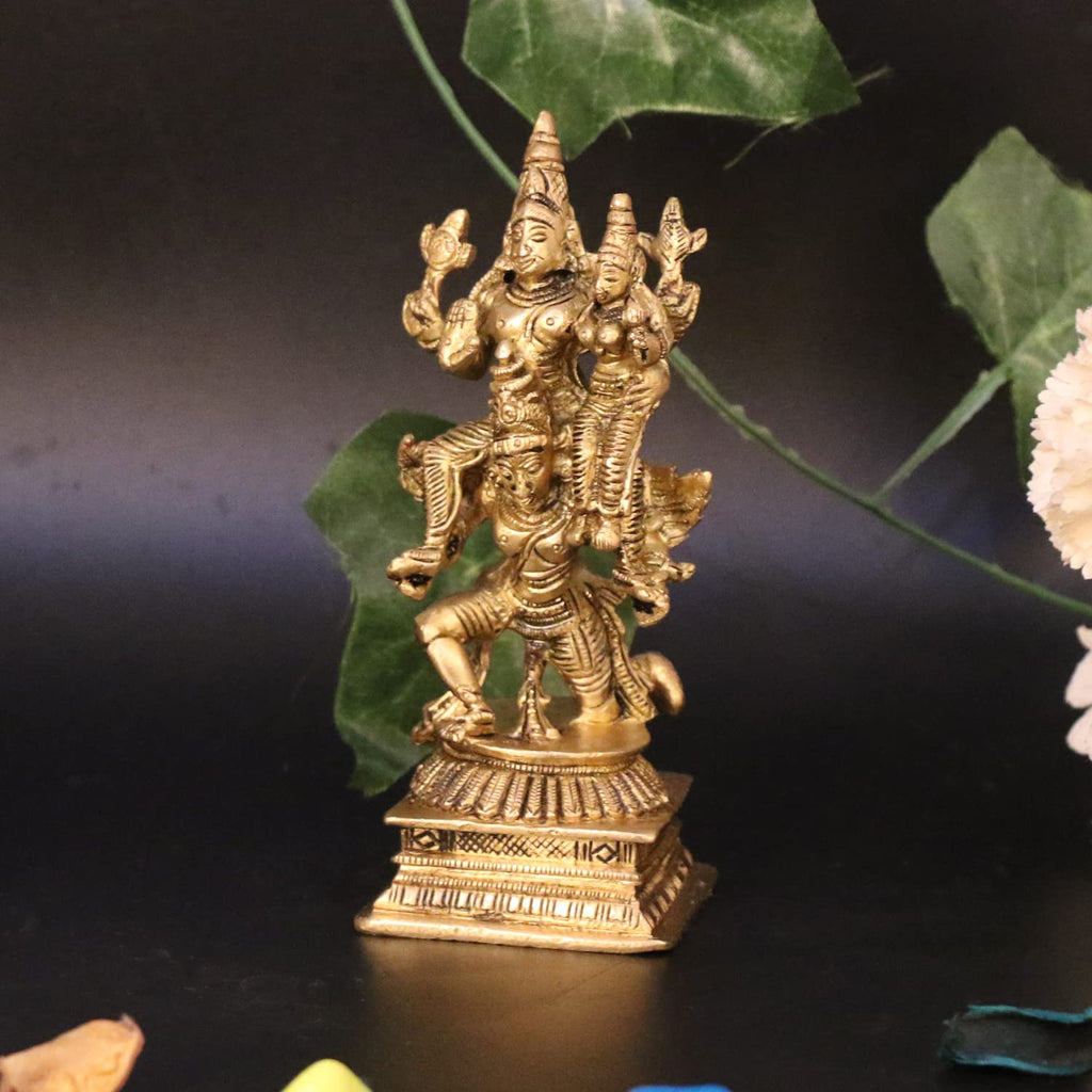 ARTVARKO Brass Vishnu Laxmi on Garuda Dev Murti Statue Showpiece for Decoration & Puja Temple Home Décor 5.5 Inch