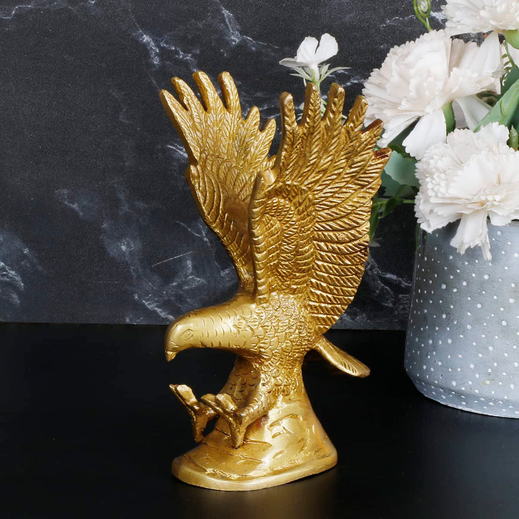 ARTVARKO Brass Eagle Statue Wild Bird Flying Hawk Sculpture Feng Shui Vastu Animal Decorative Handmade for Home Decor Office Showpiece Gift 6.5 Inch